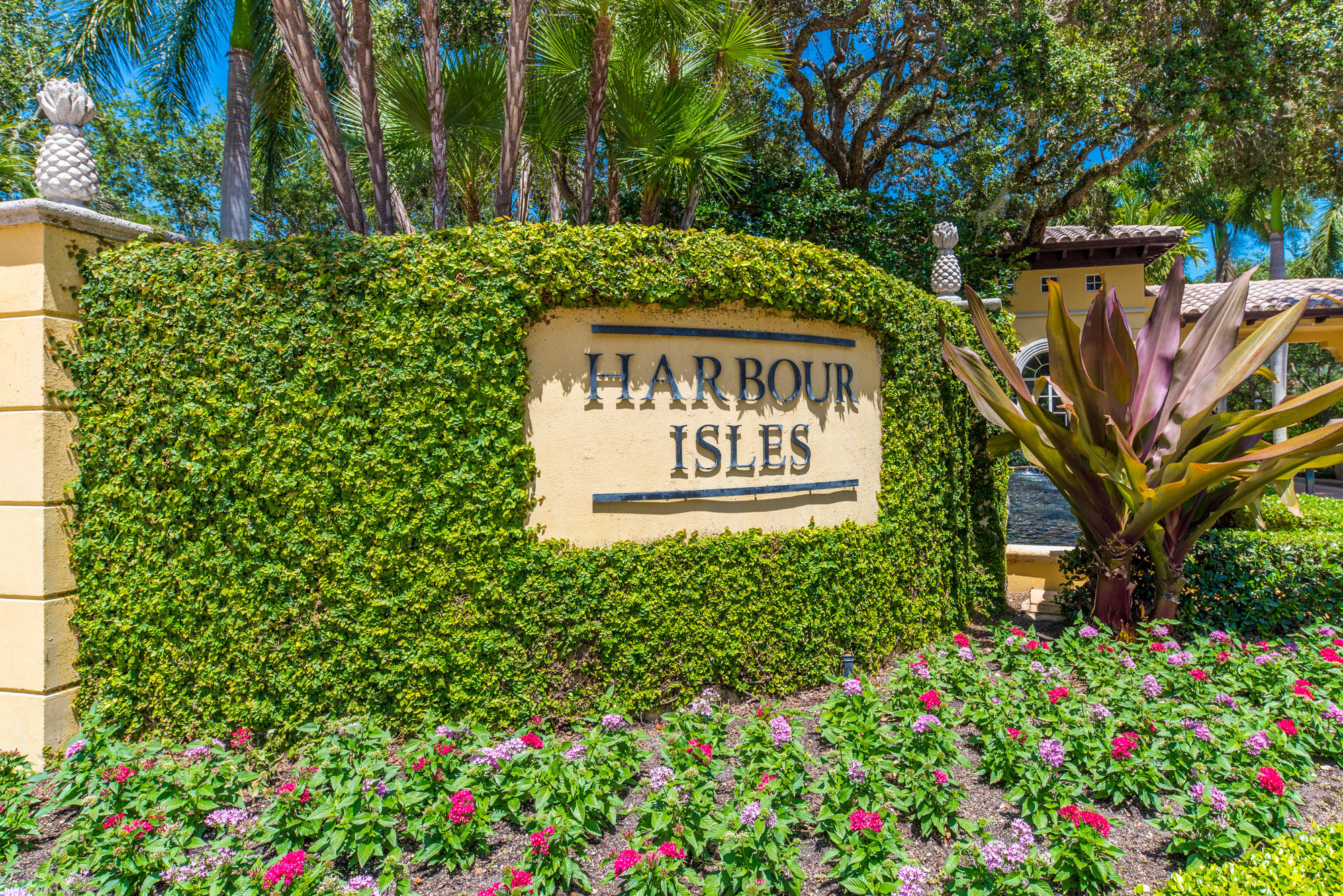 HARBOUR ISLES - Residential