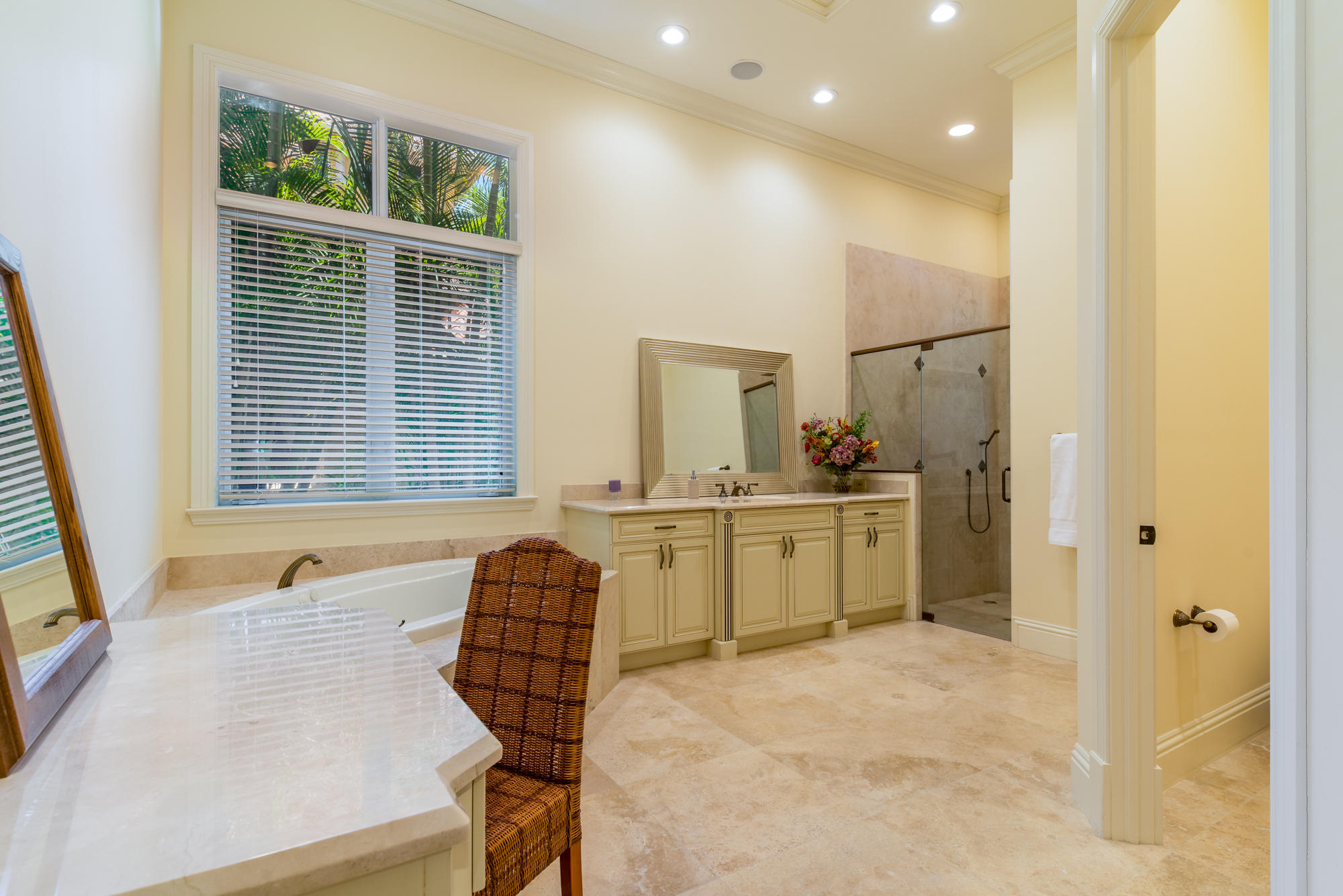 HARBOUR ISLES - Residential