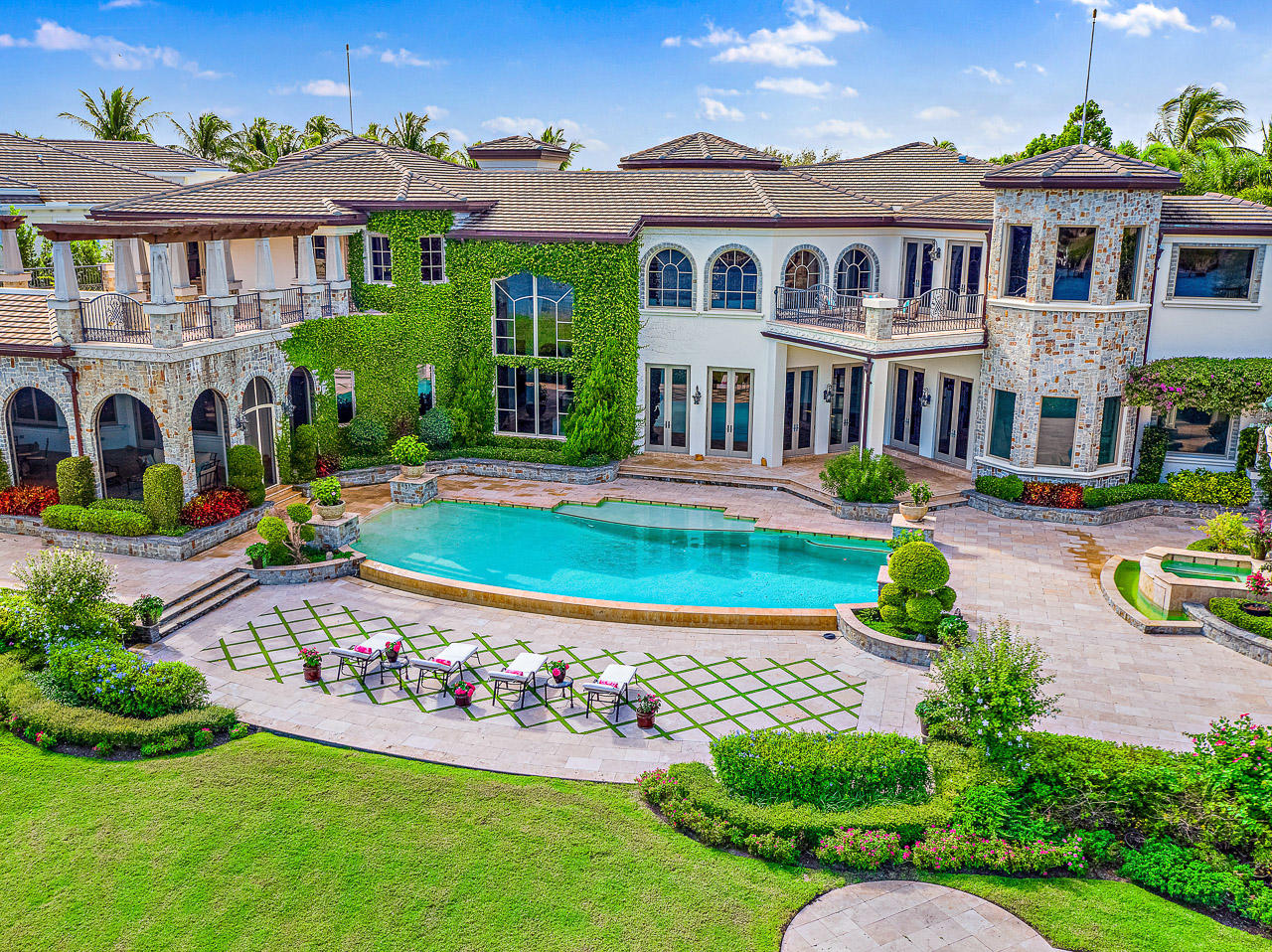 Admirals Cove - Residential