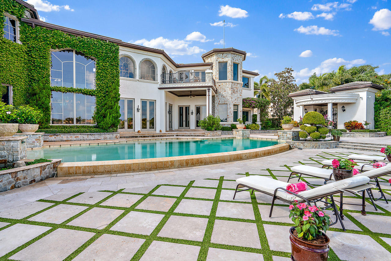 Admirals Cove - Residential