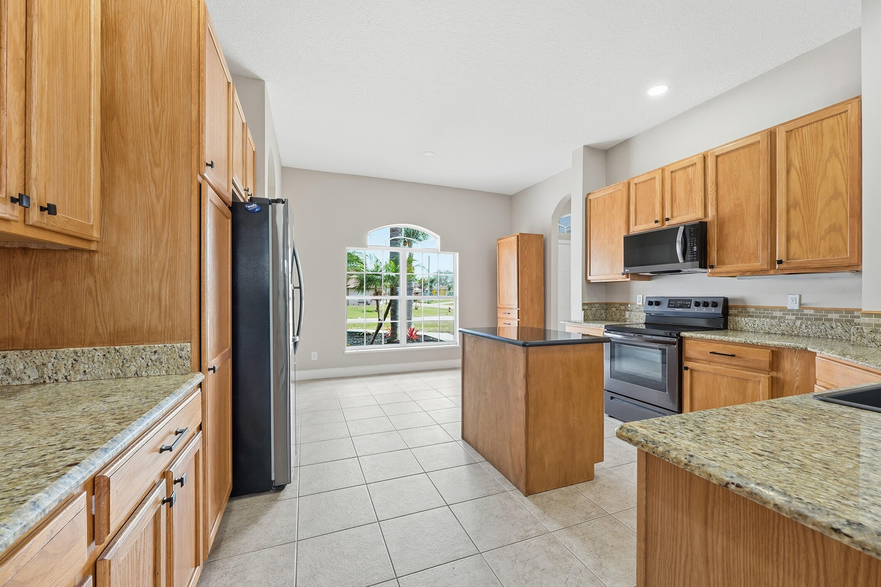 PORT ST LUCIE-SECTION 04 - Residential