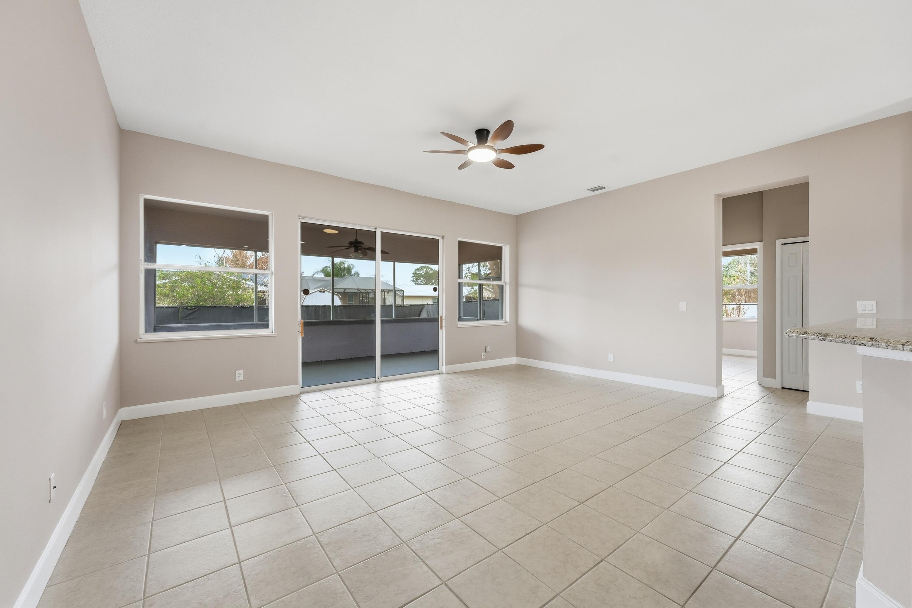 PORT ST LUCIE-SECTION 04 - Residential