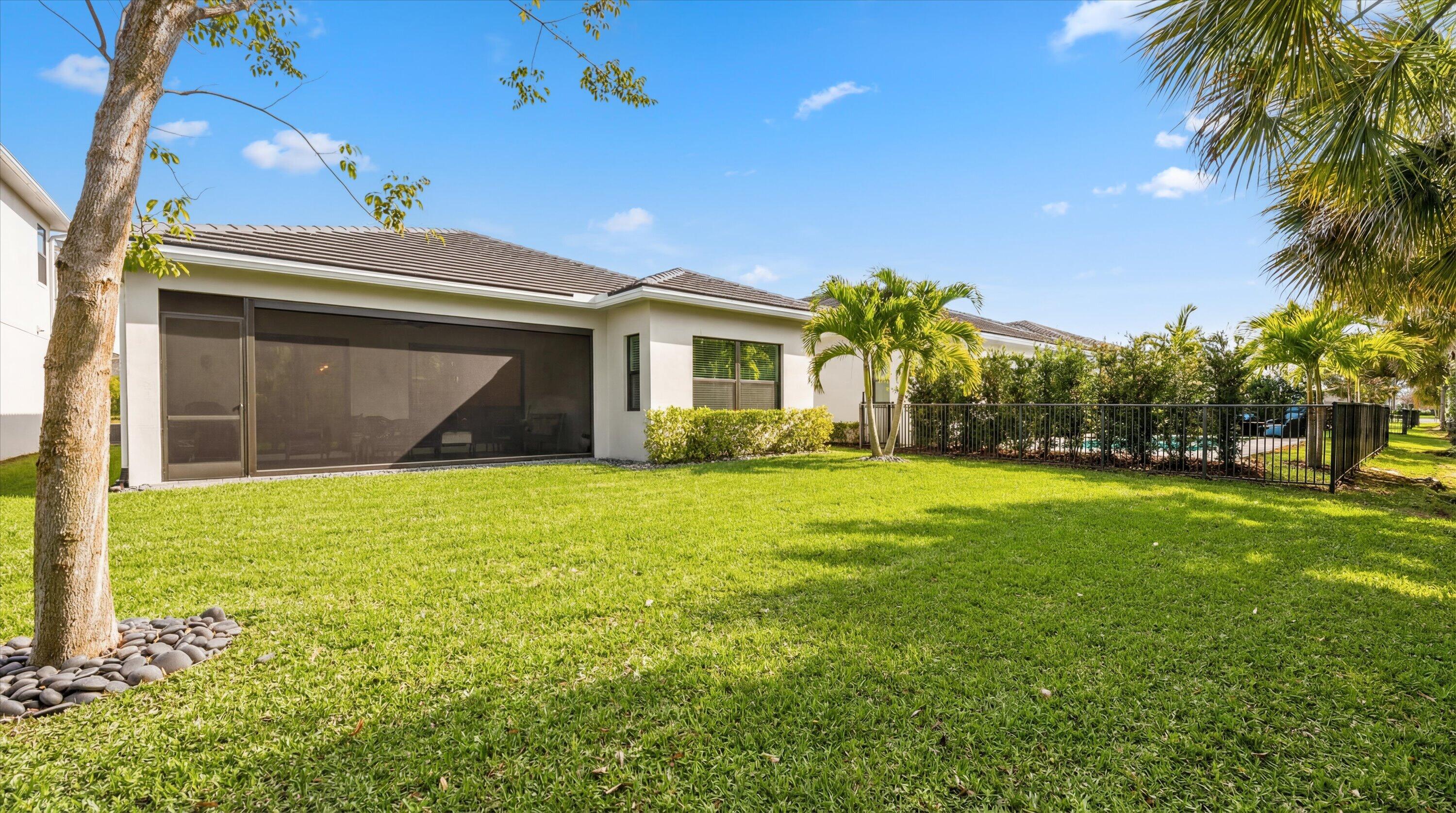 CRESSWIND PALM BEACH - Residential