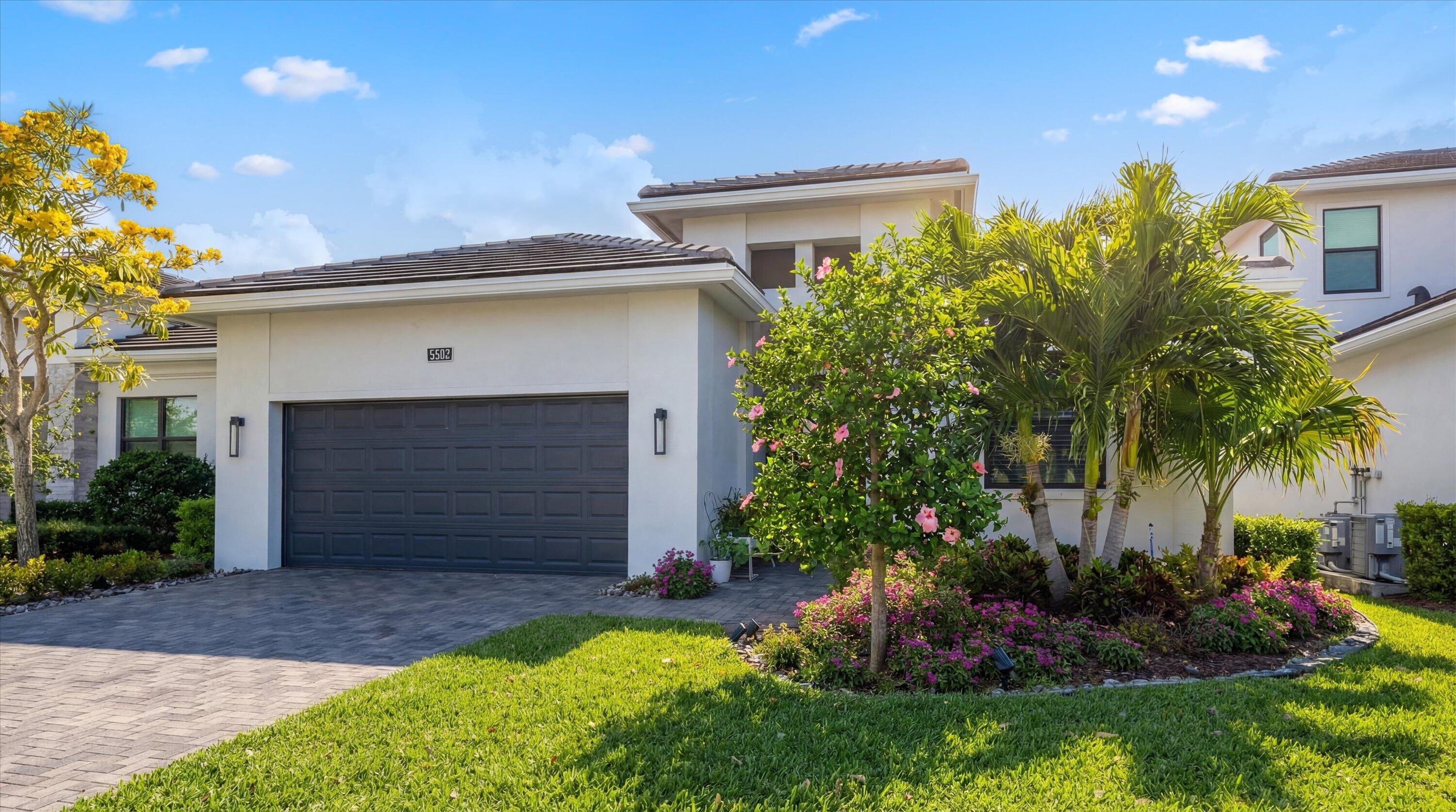 CRESSWIND PALM BEACH - Residential