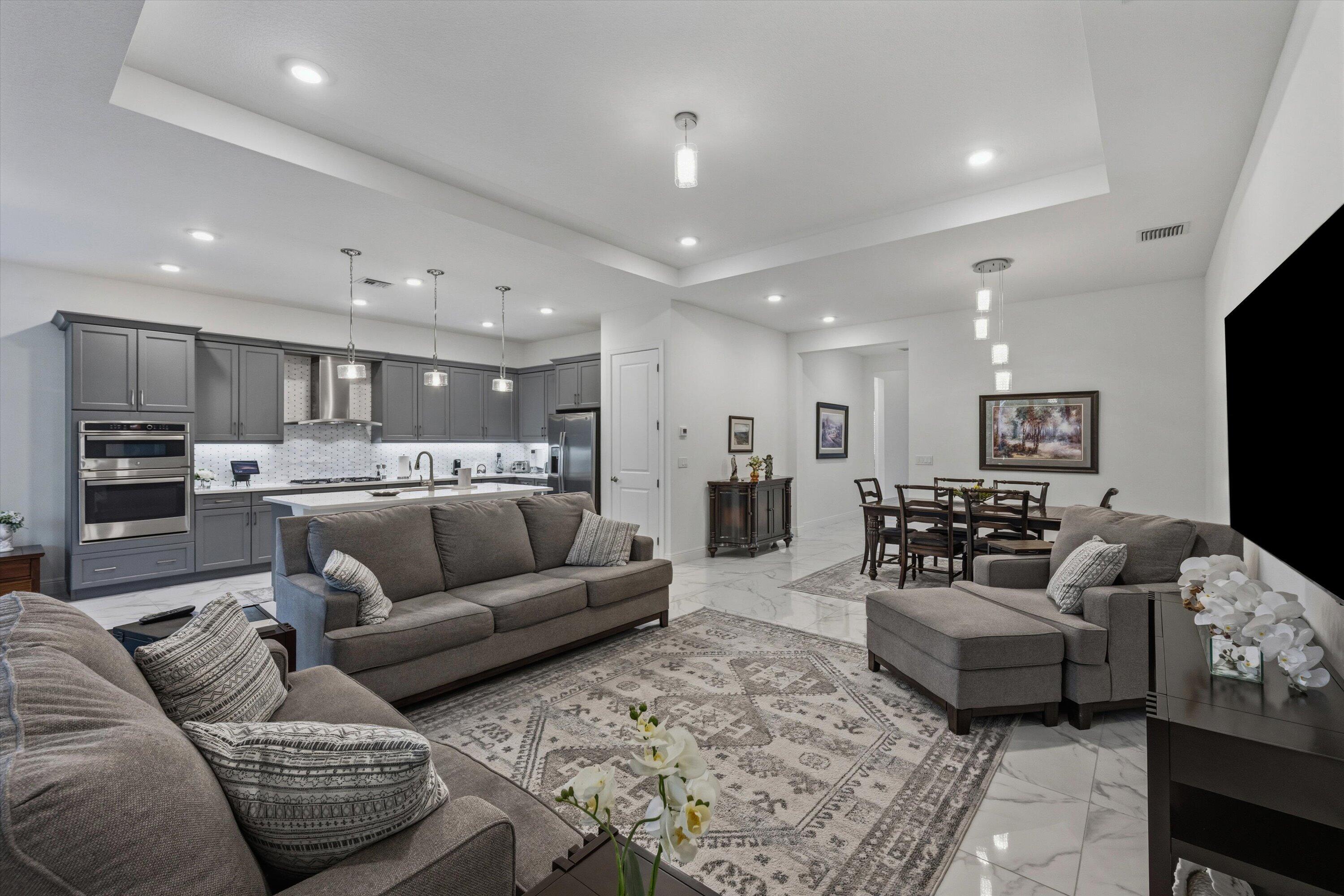 CRESSWIND PALM BEACH - Residential