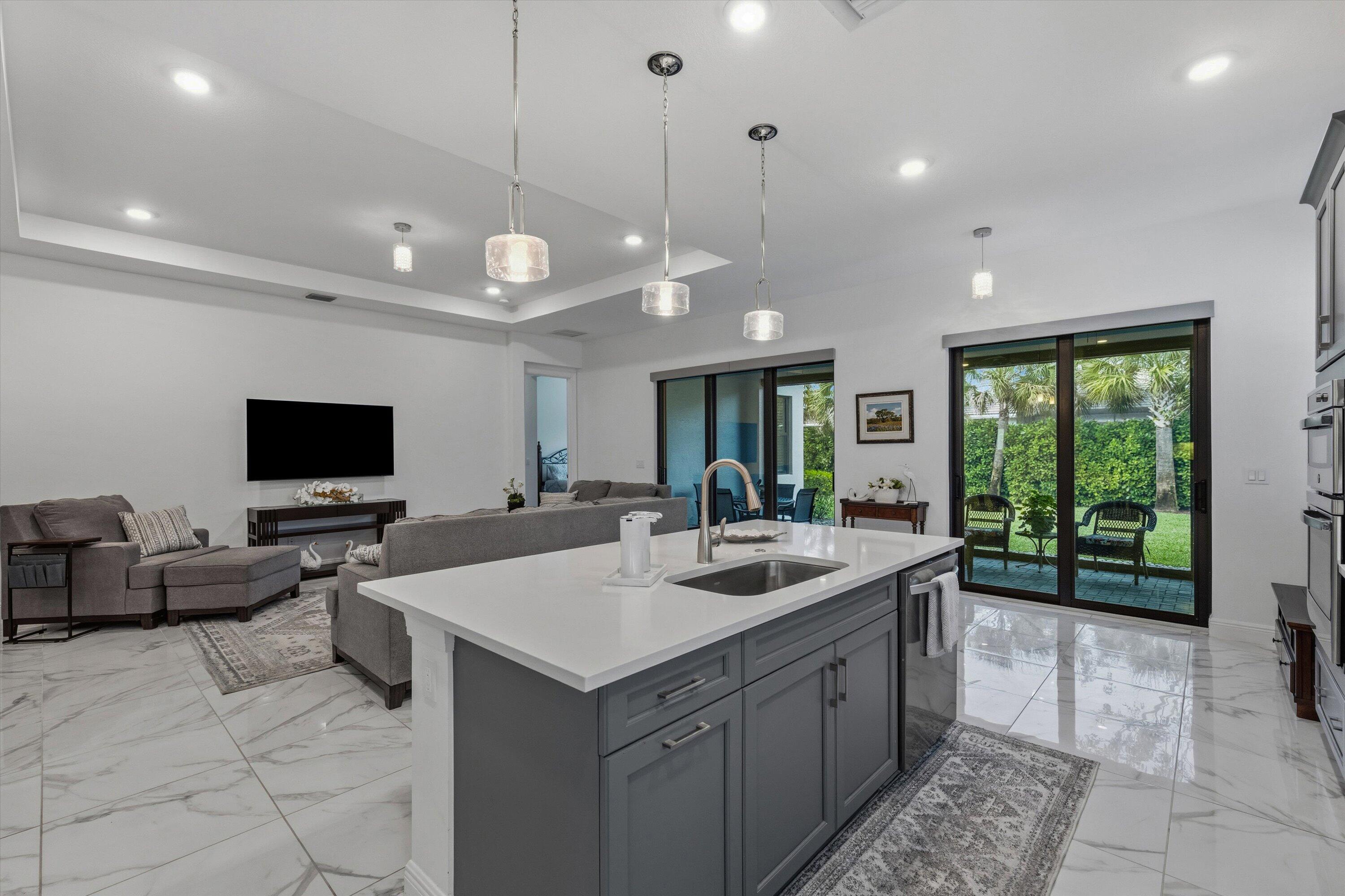 CRESSWIND PALM BEACH - Residential