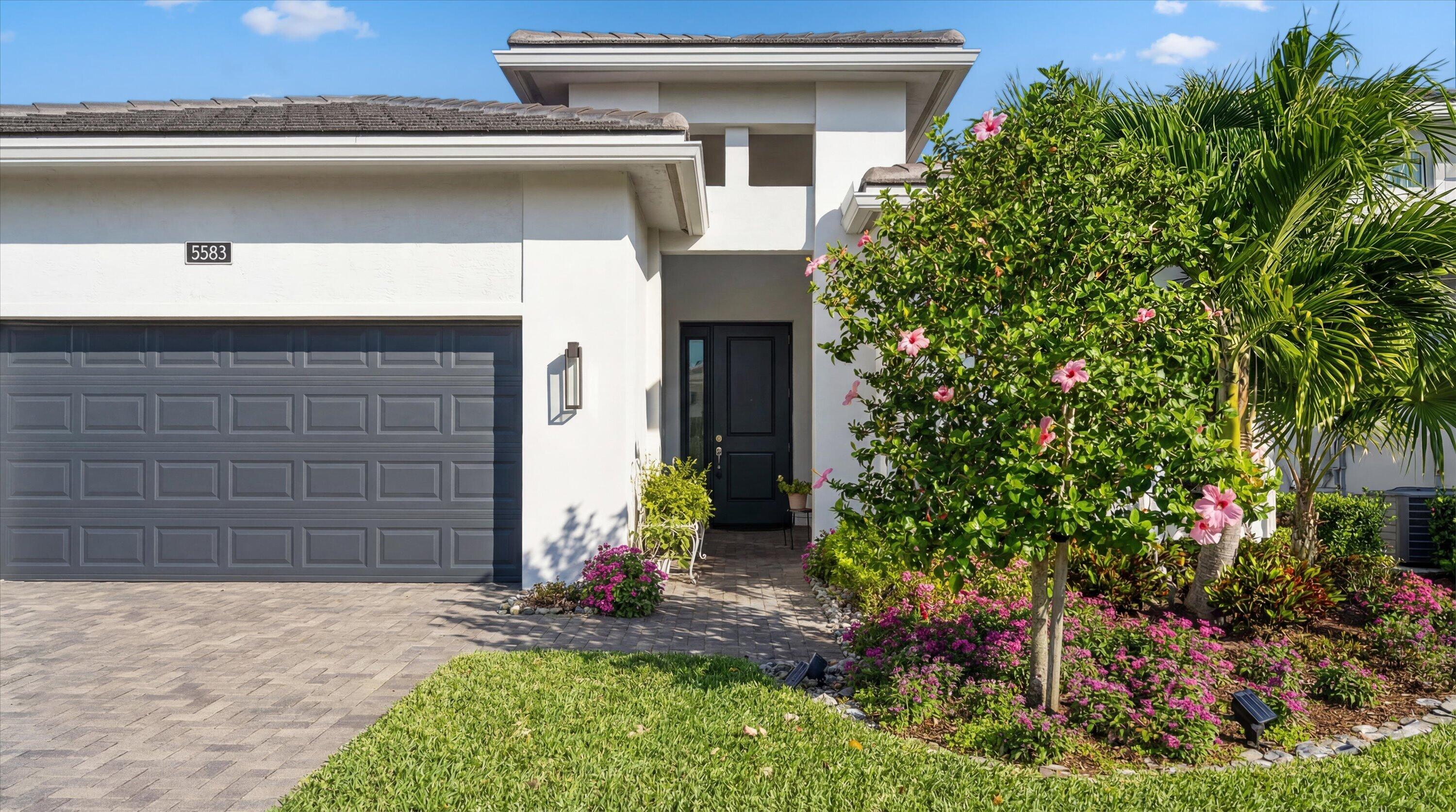 CRESSWIND PALM BEACH - Residential