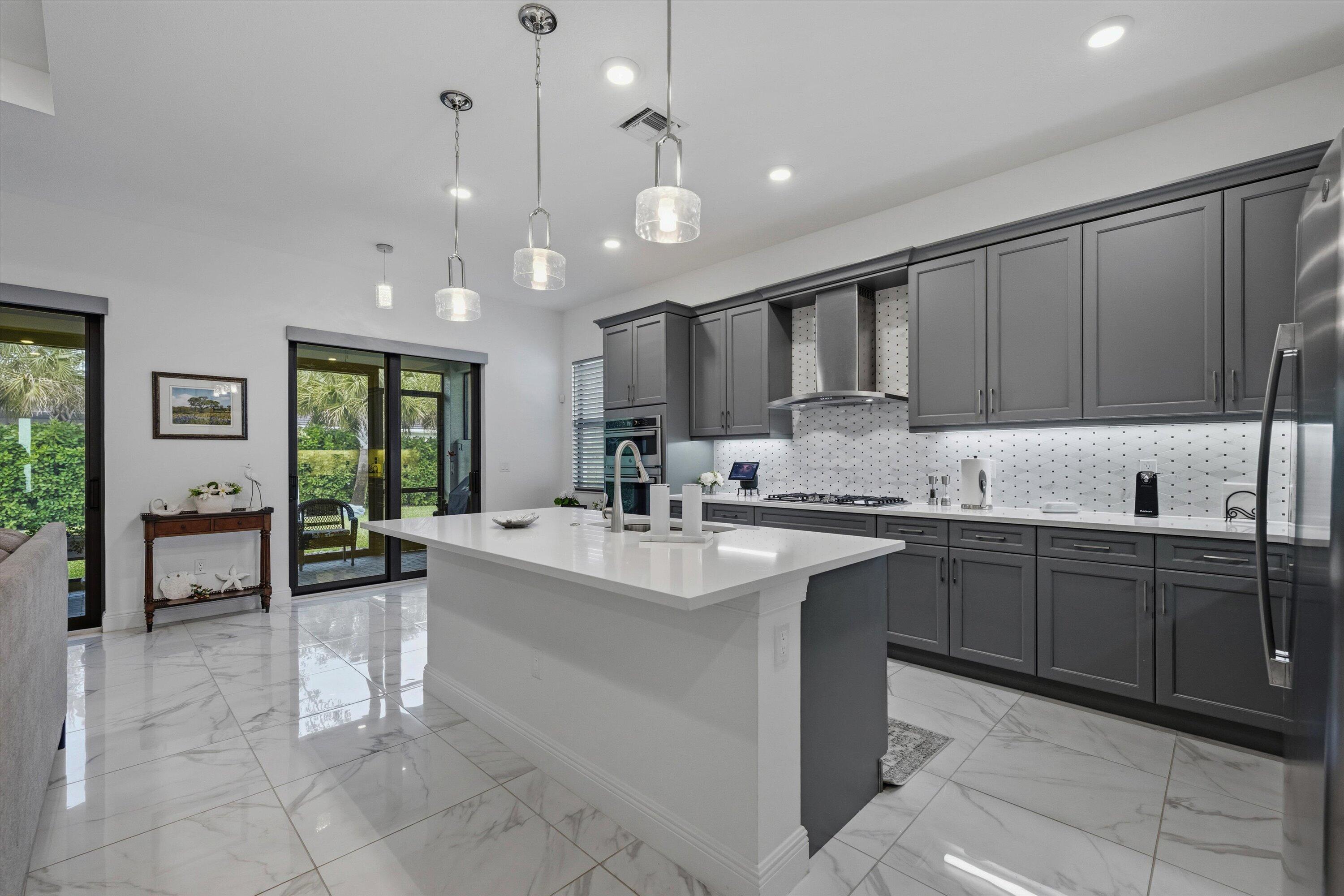 CRESSWIND PALM BEACH - Residential