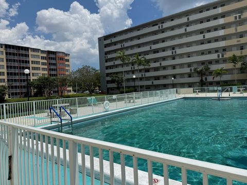 1770 NE 191st St 112-1 Miami FL 33179