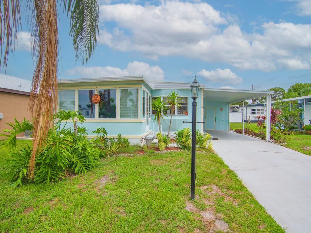 8 Brisa Lane