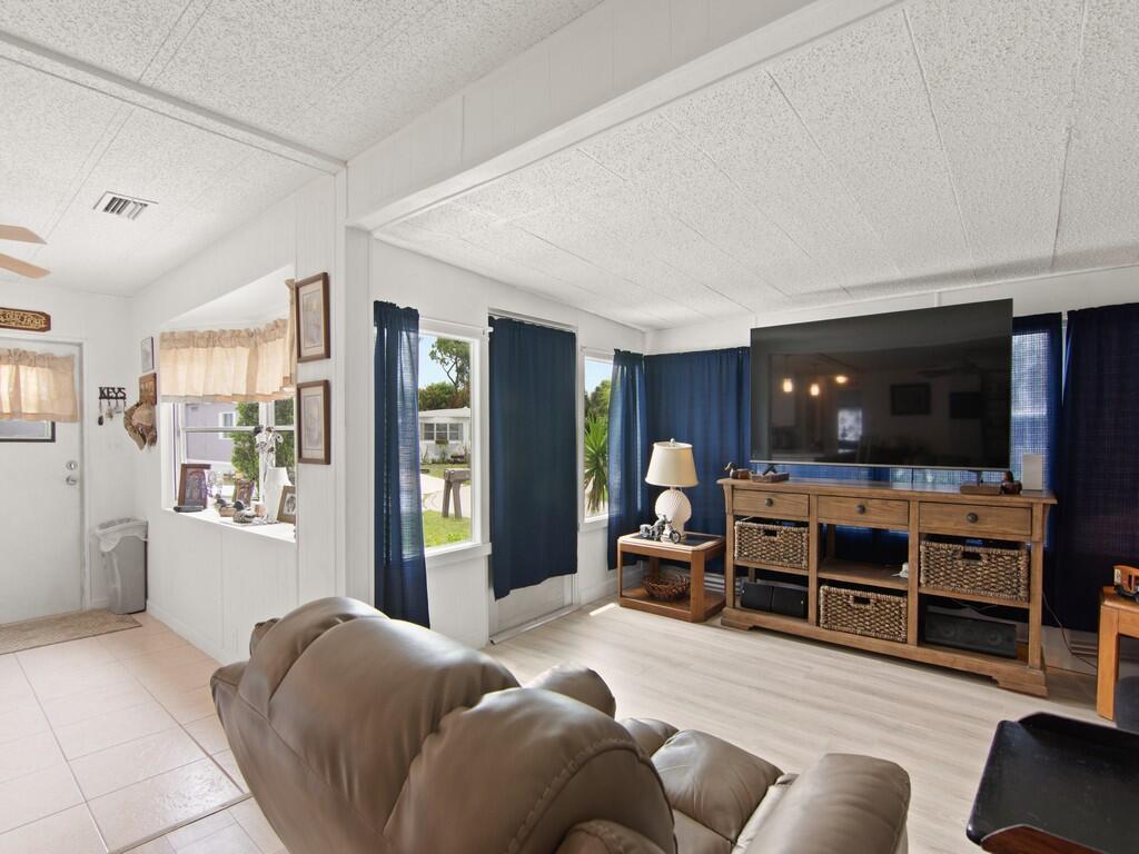 Spanish Lakes Riverfront - Residential