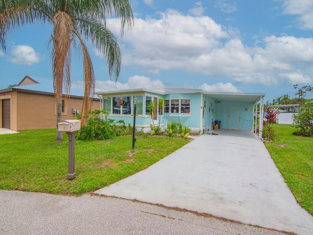 8 Brisa Lane