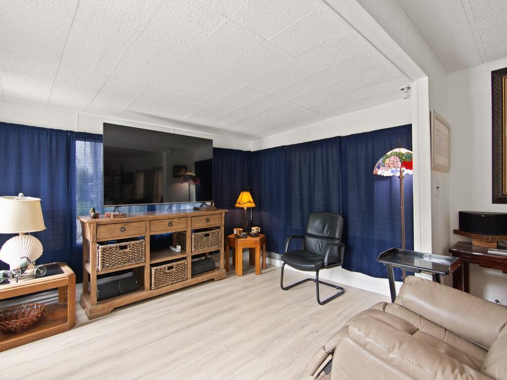 Spanish Lakes Riverfront - Residential