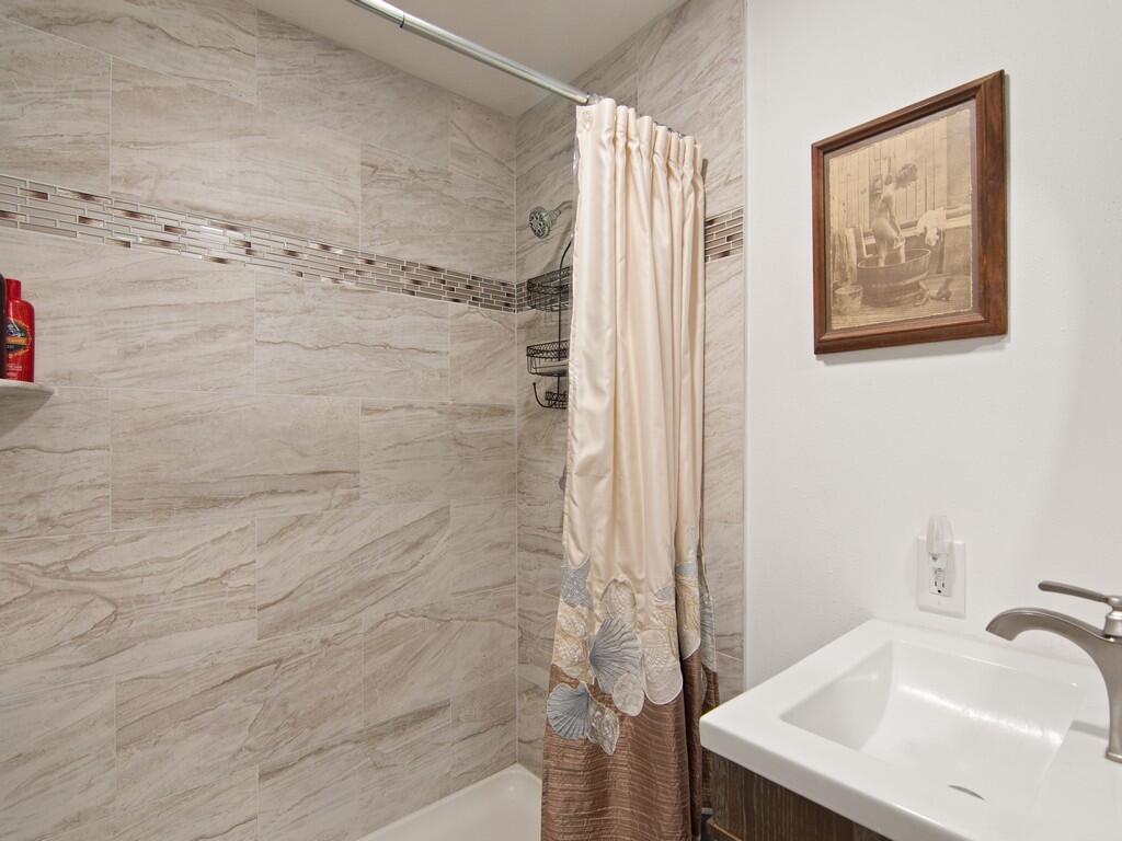 Spanish Lakes Riverfront - Residential