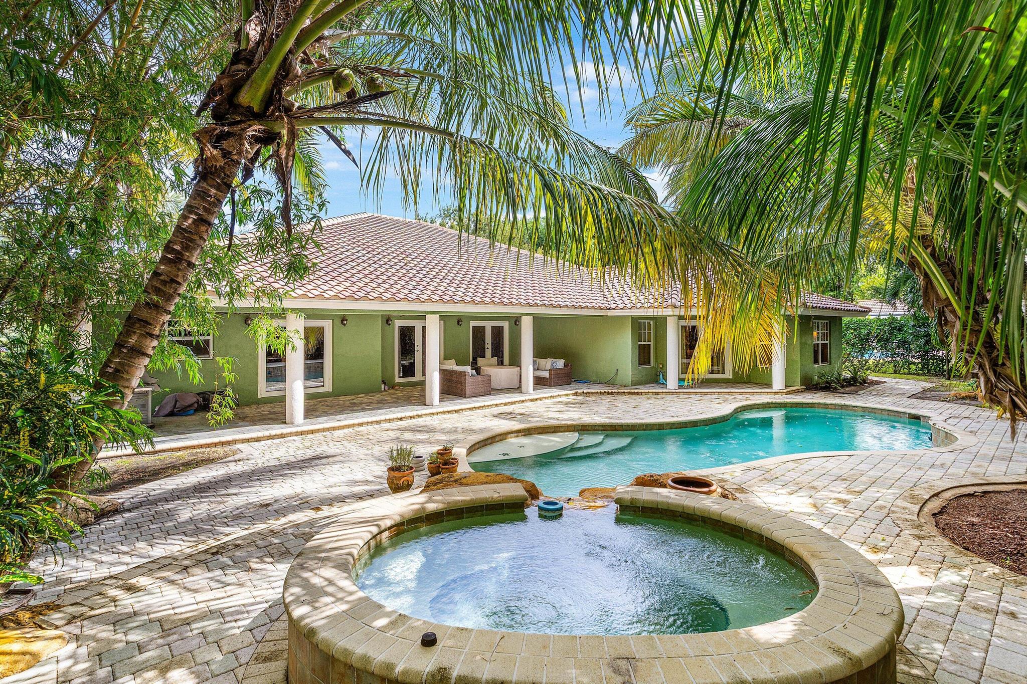 PINE TREE GOLF CLUB - Residential