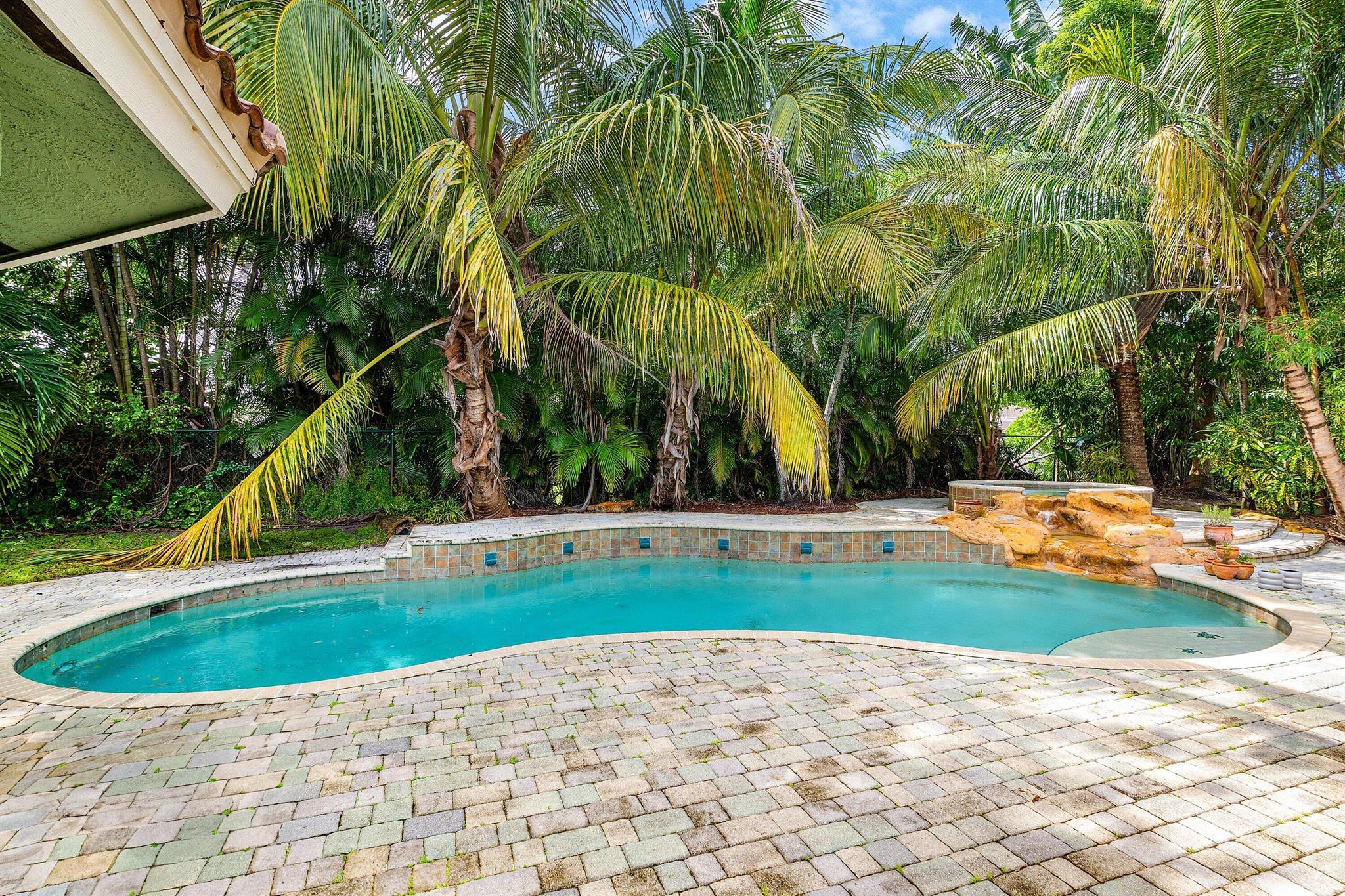 PINE TREE GOLF CLUB - Residential