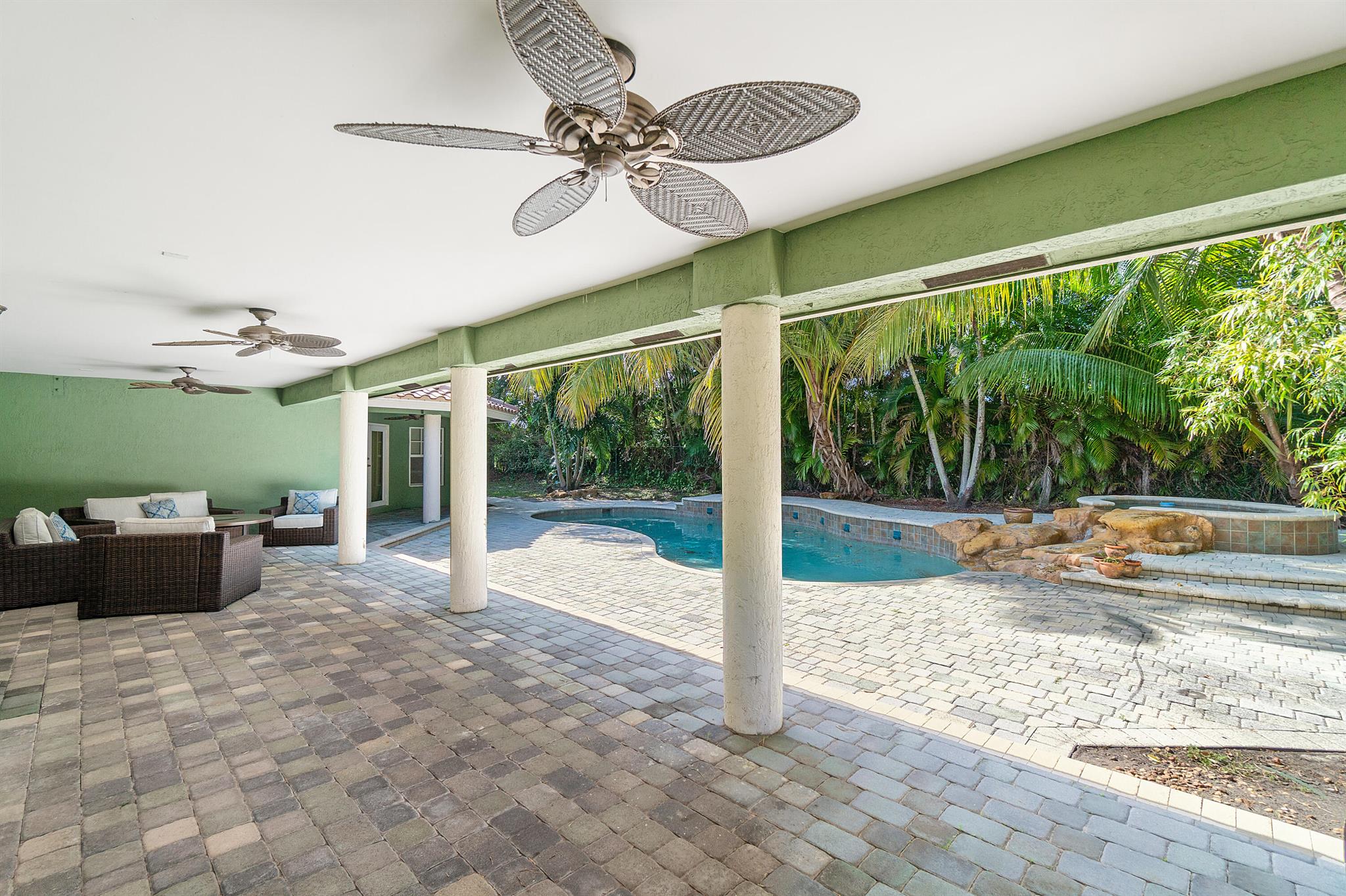 PINE TREE GOLF CLUB - Residential