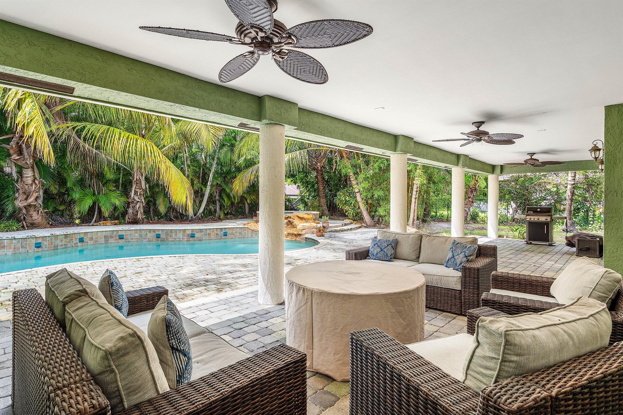 PINE TREE GOLF CLUB - Residential