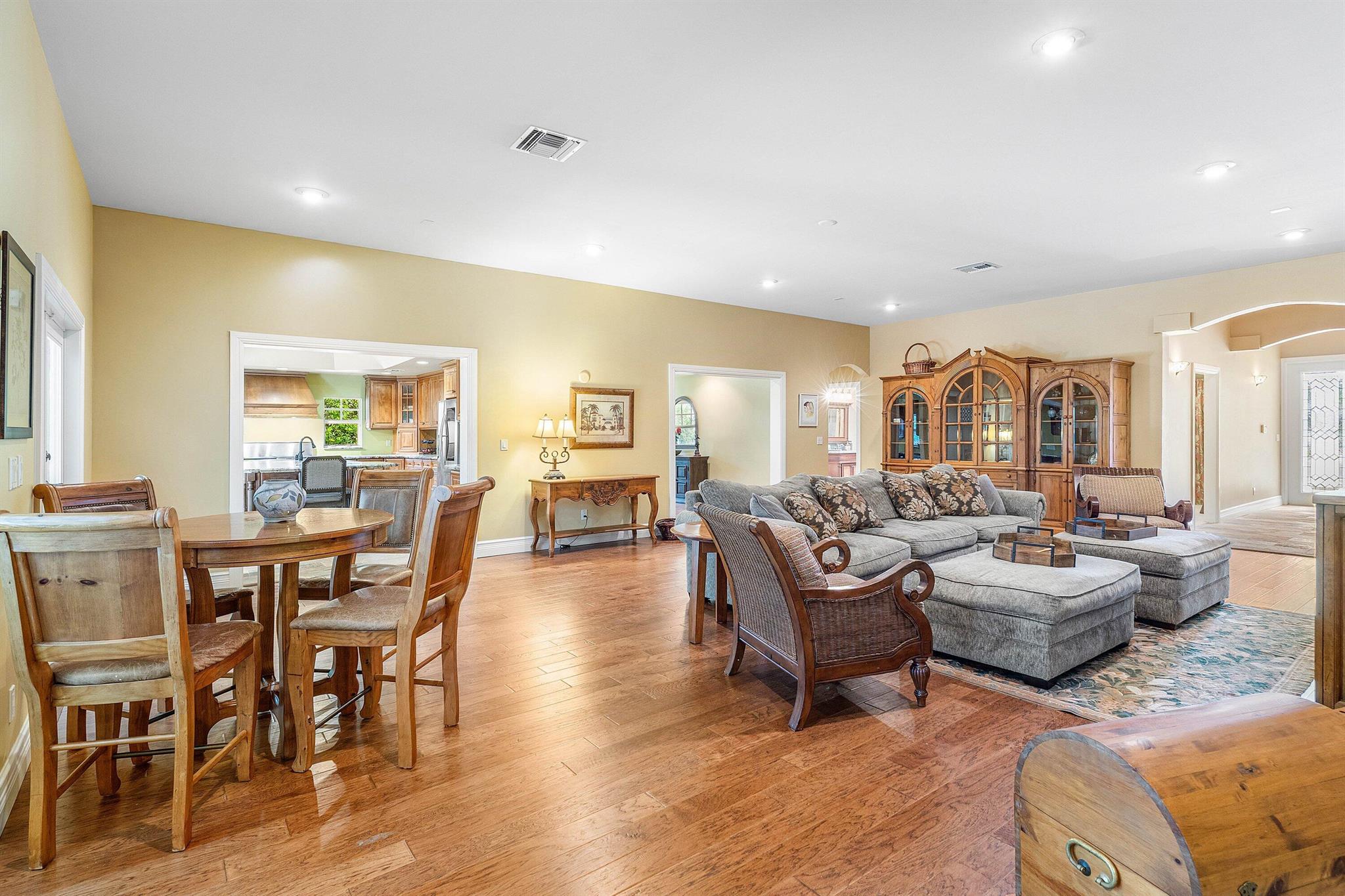 PINE TREE GOLF CLUB - Residential