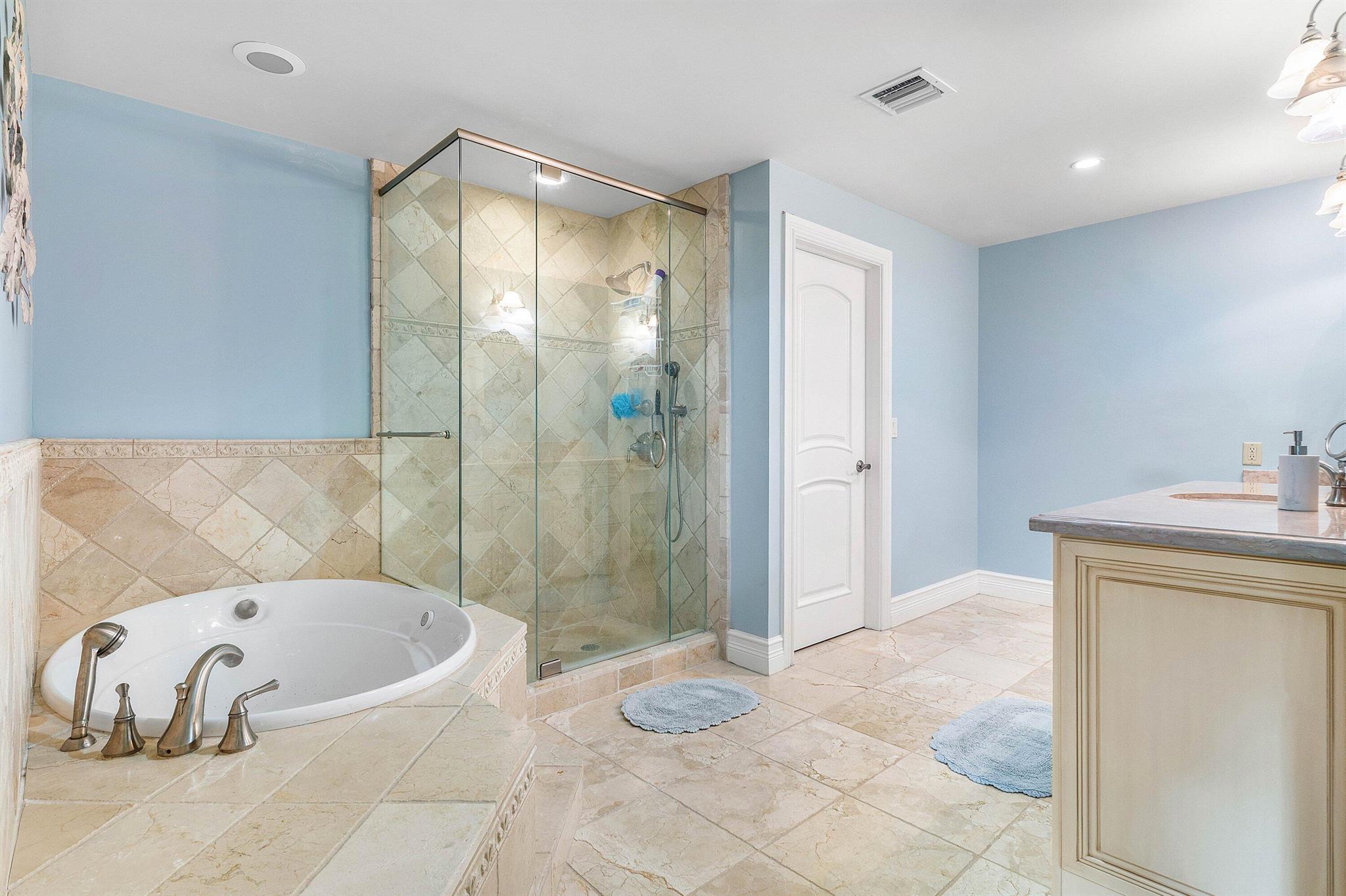 PINE TREE GOLF CLUB - Residential