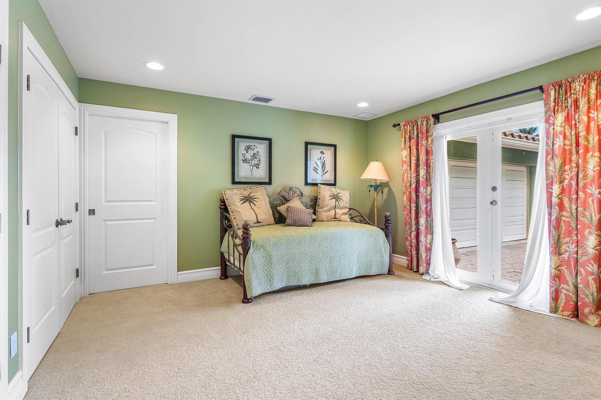 PINE TREE GOLF CLUB - Residential