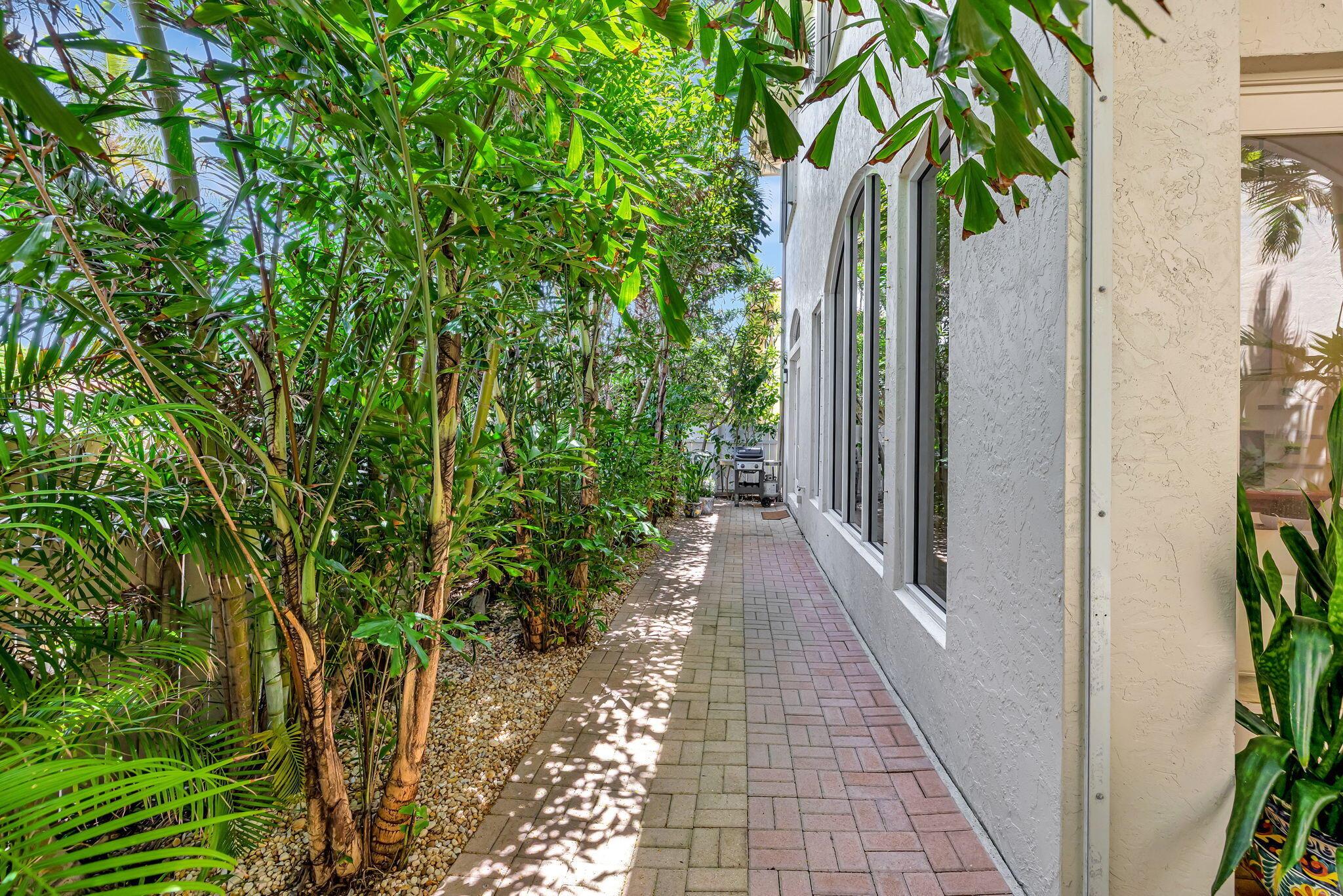 OCEAN GRANDE PLACE - Residential