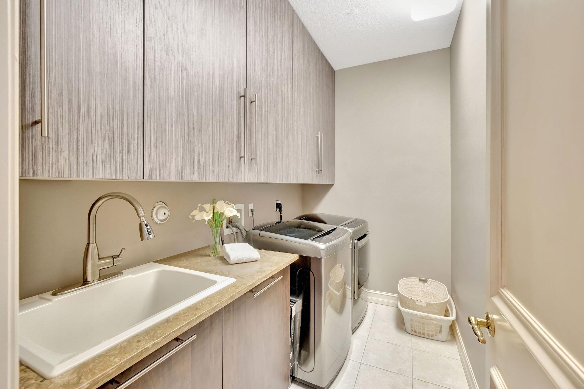 OCEAN GRANDE PLACE - Residential