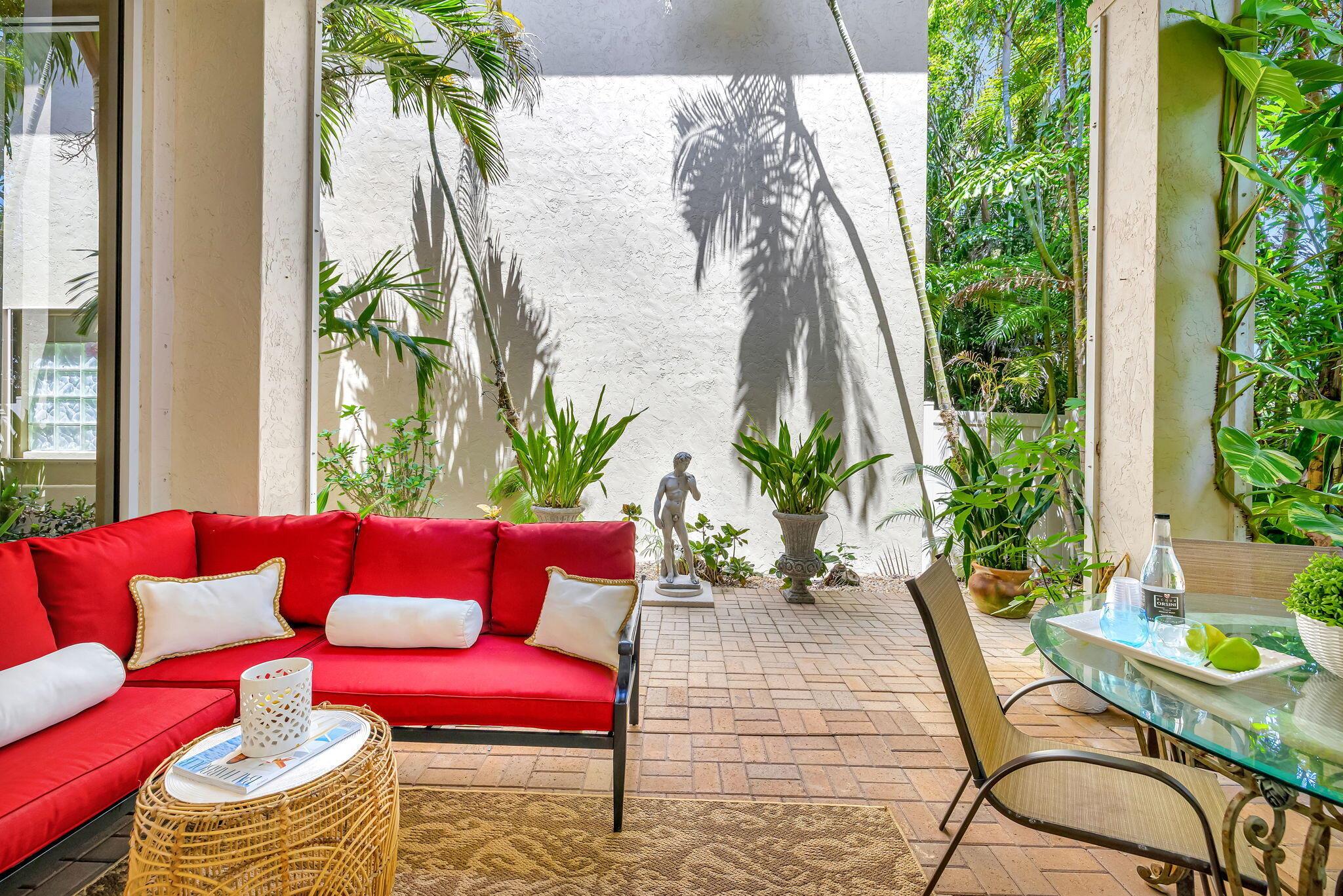 OCEAN GRANDE PLACE - Residential