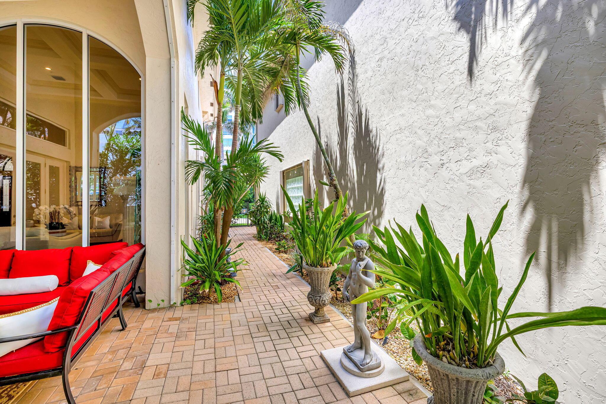 OCEAN GRANDE PLACE - Residential