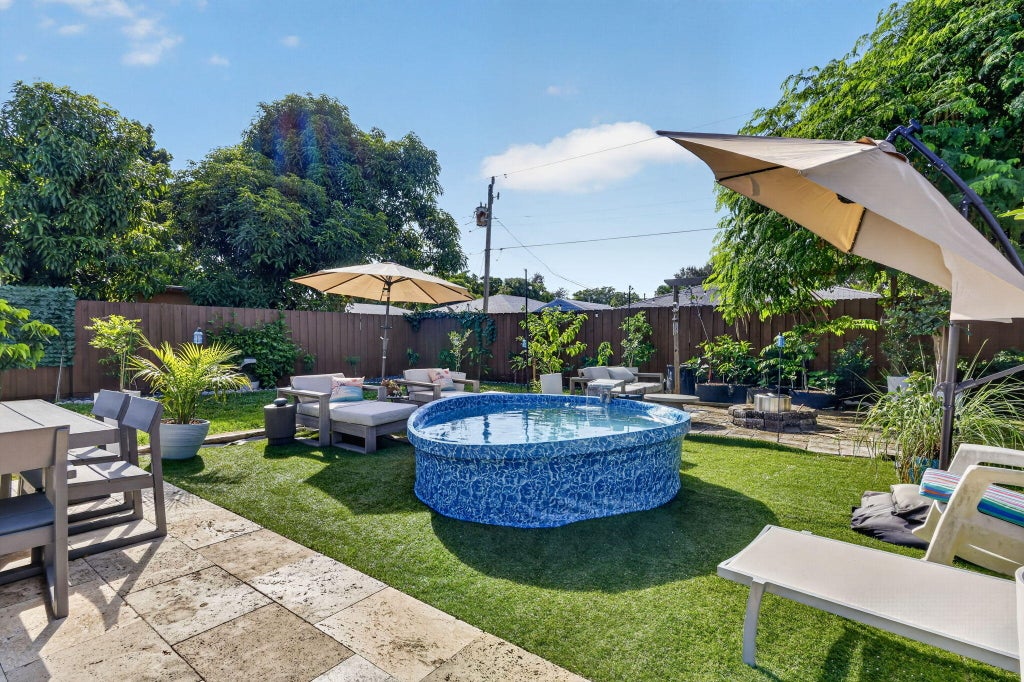 Photo of 220 Reigle Avenue, Delray Beach, FL 33444 (MLS # B26083033)