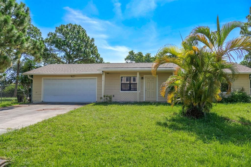 Photo of 341 NW Granadeer Street St, Port Saint Lucie, FL 34983 (MLS # R10816704)