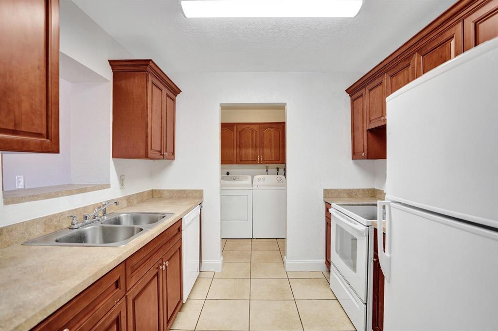 FAIRLAWN - Residential Lease