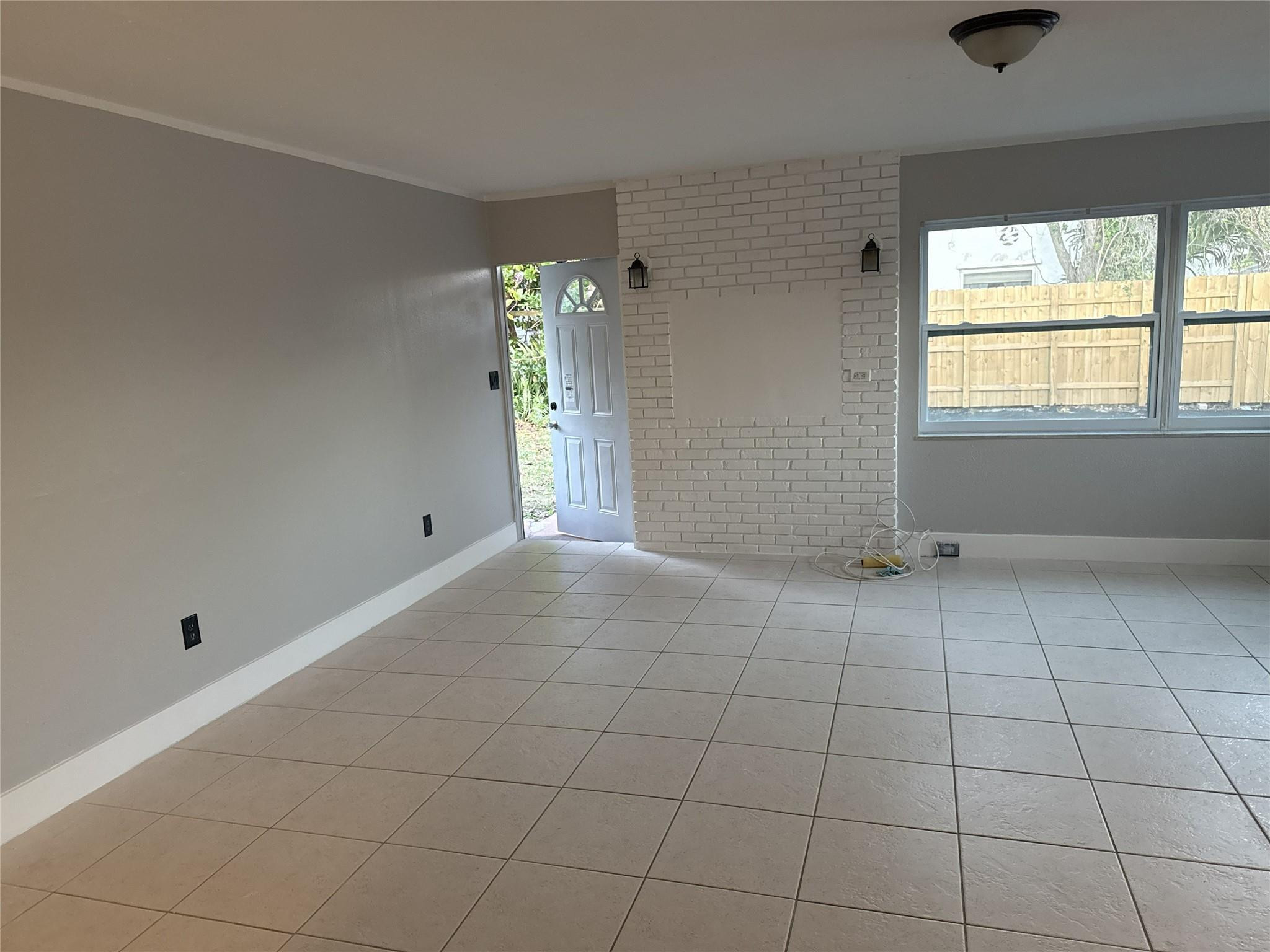 North Hollywood 4-1 B - Residential Lease