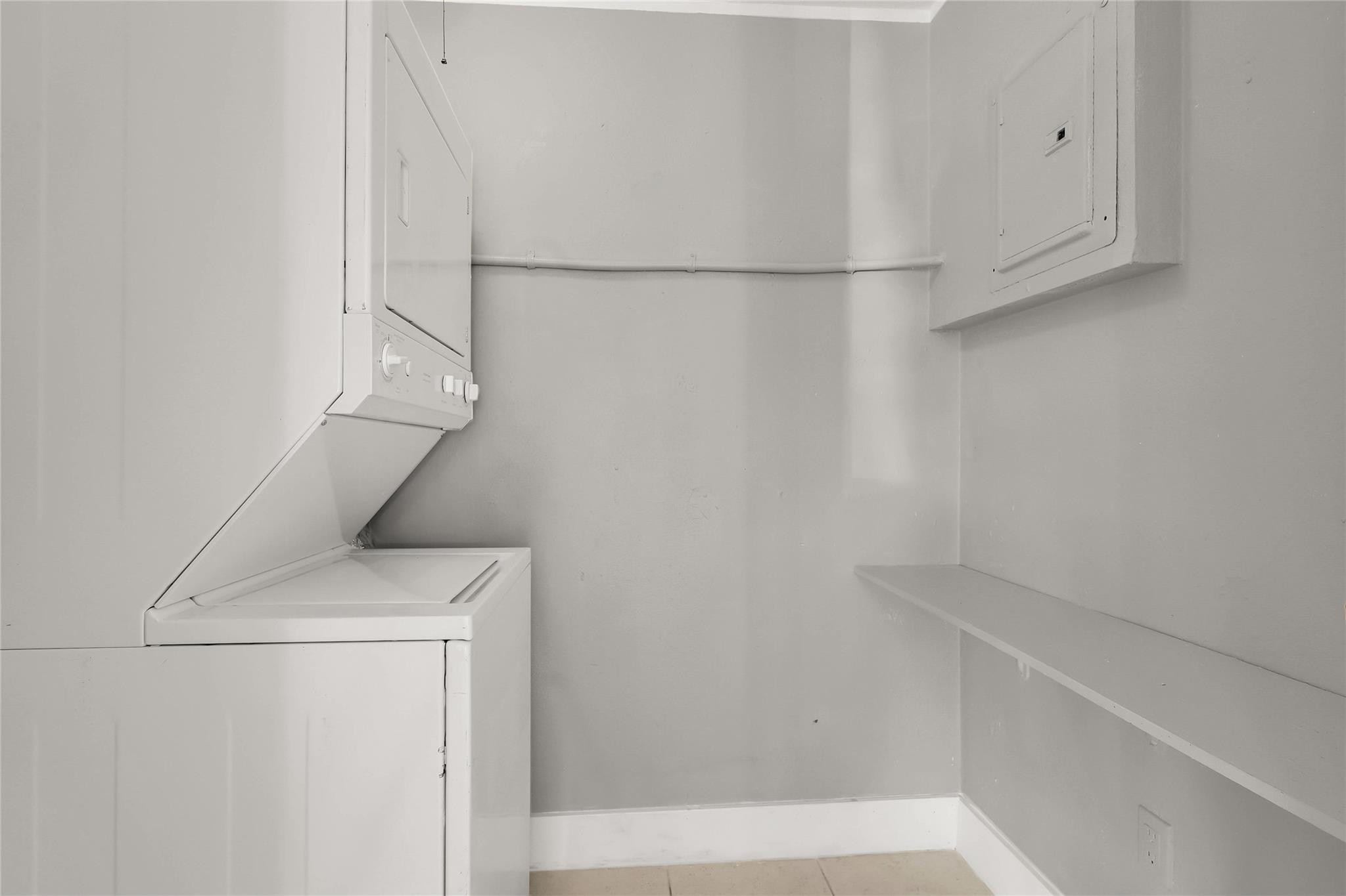 North Hollywood 4-1 B - Residential Lease