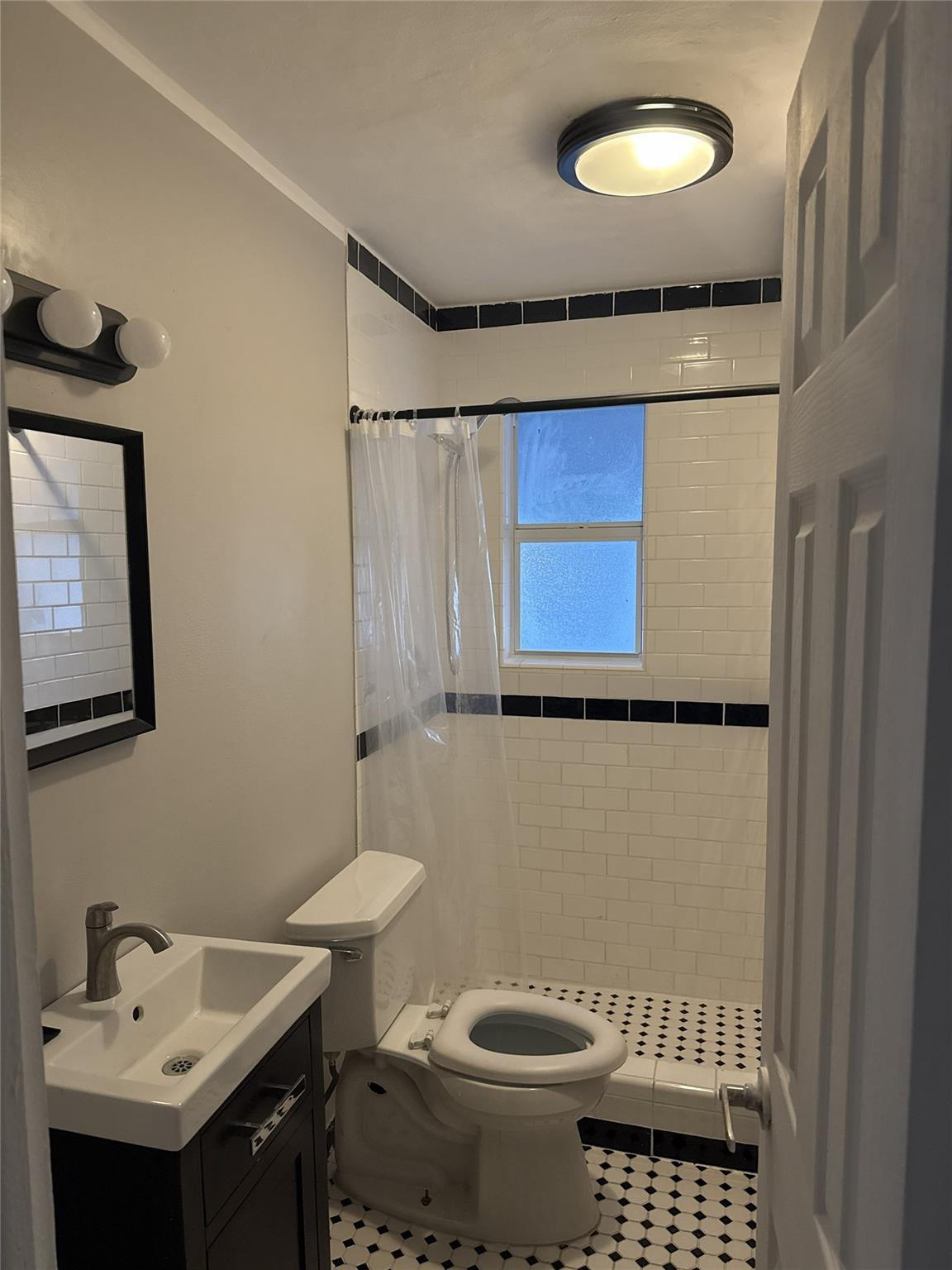 North Hollywood 4-1 B - Residential Lease