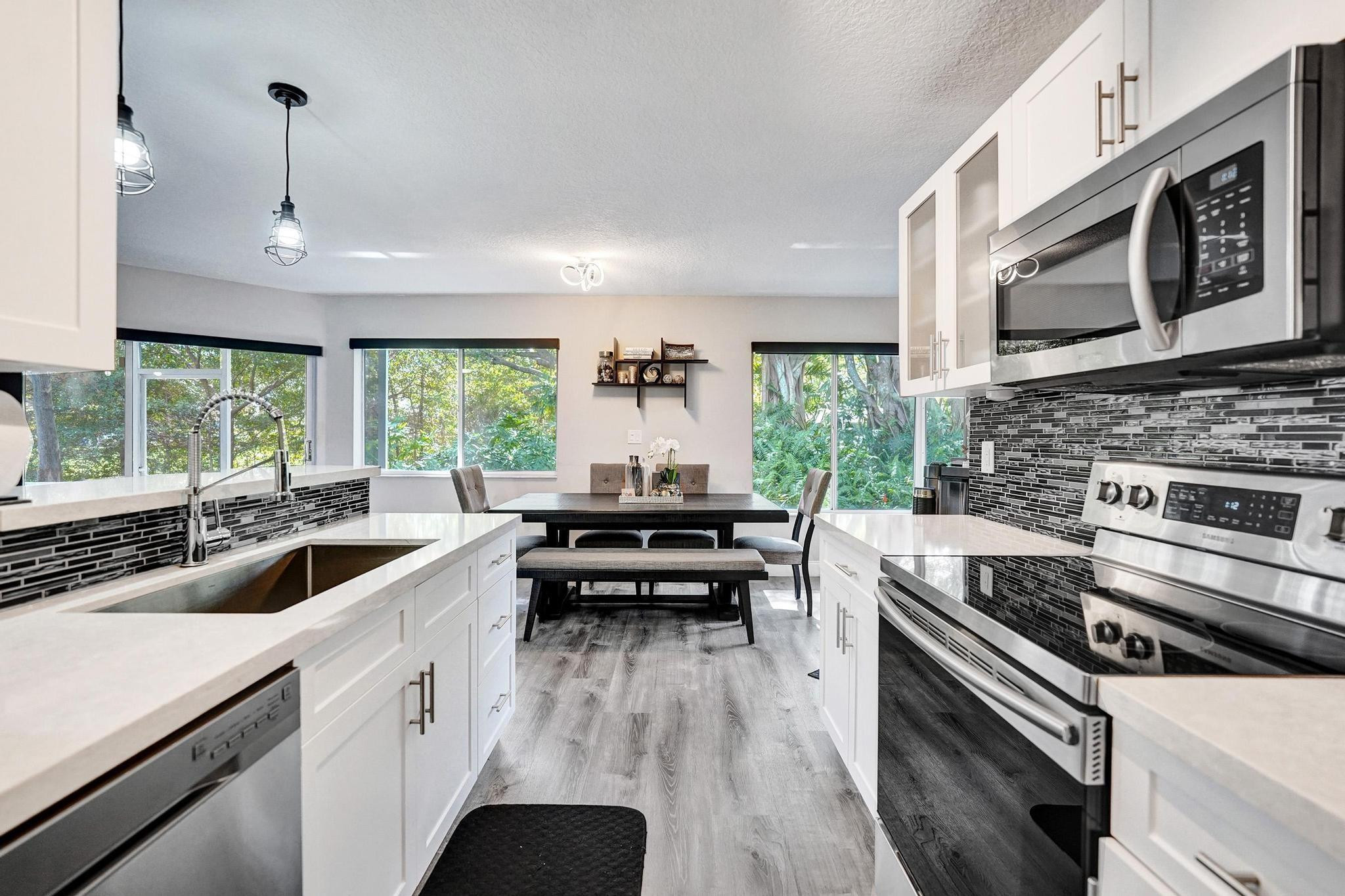 PARC COURT - Residential