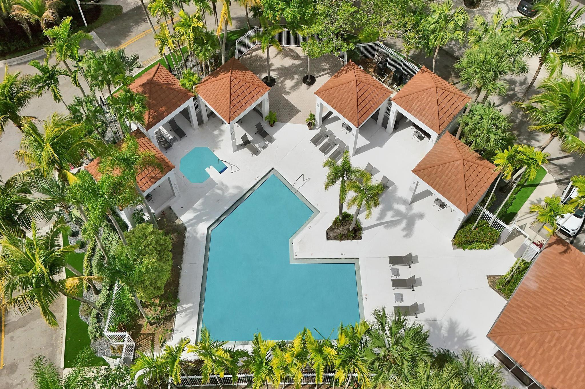 PARC COURT - Residential