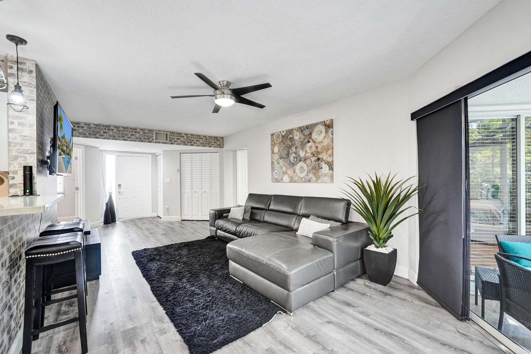 PARC COURT - Residential