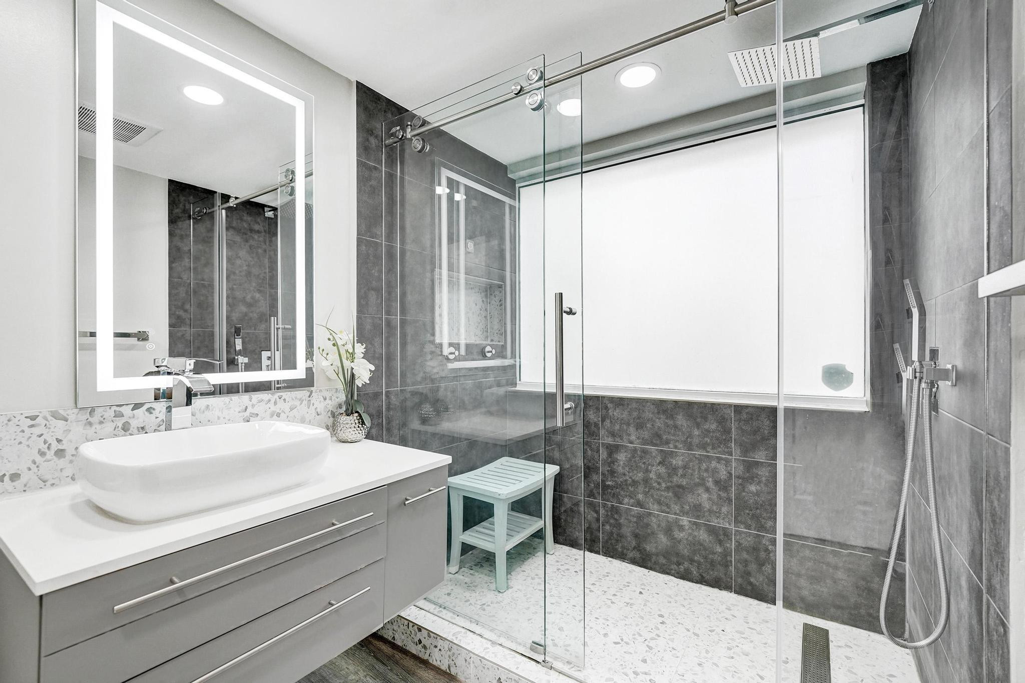 PARC COURT - Residential