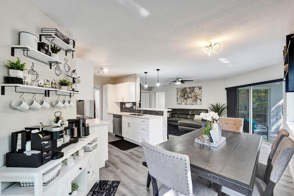 Photo of 9280 NW 9th Court #9280, Plantation, FL 33324 (MLS # F10553991)