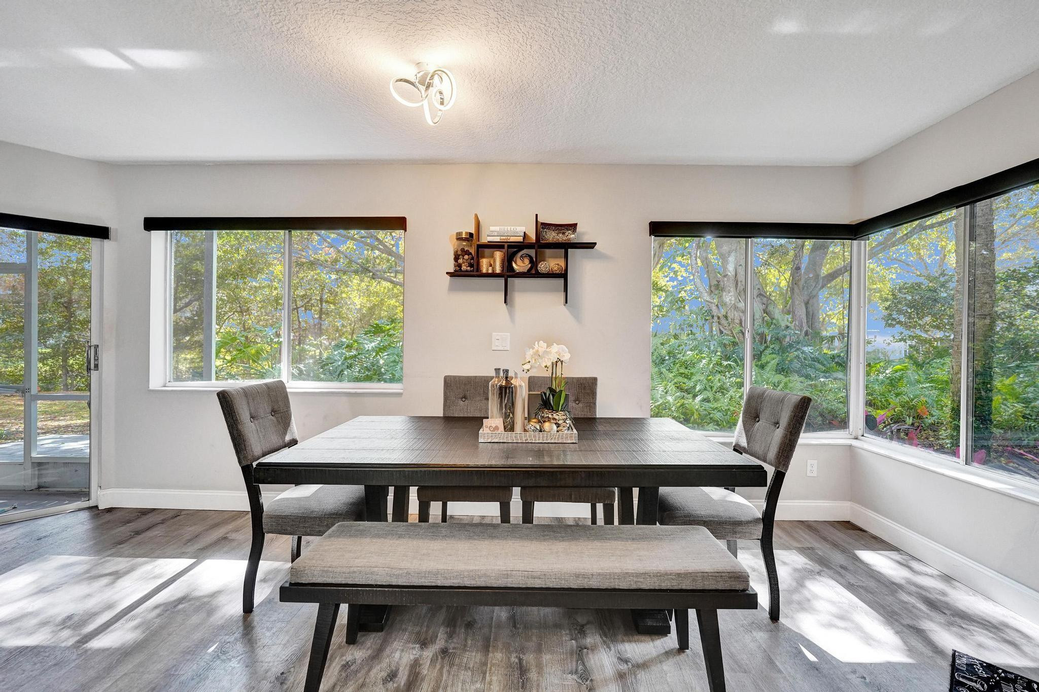 PARC COURT - Residential