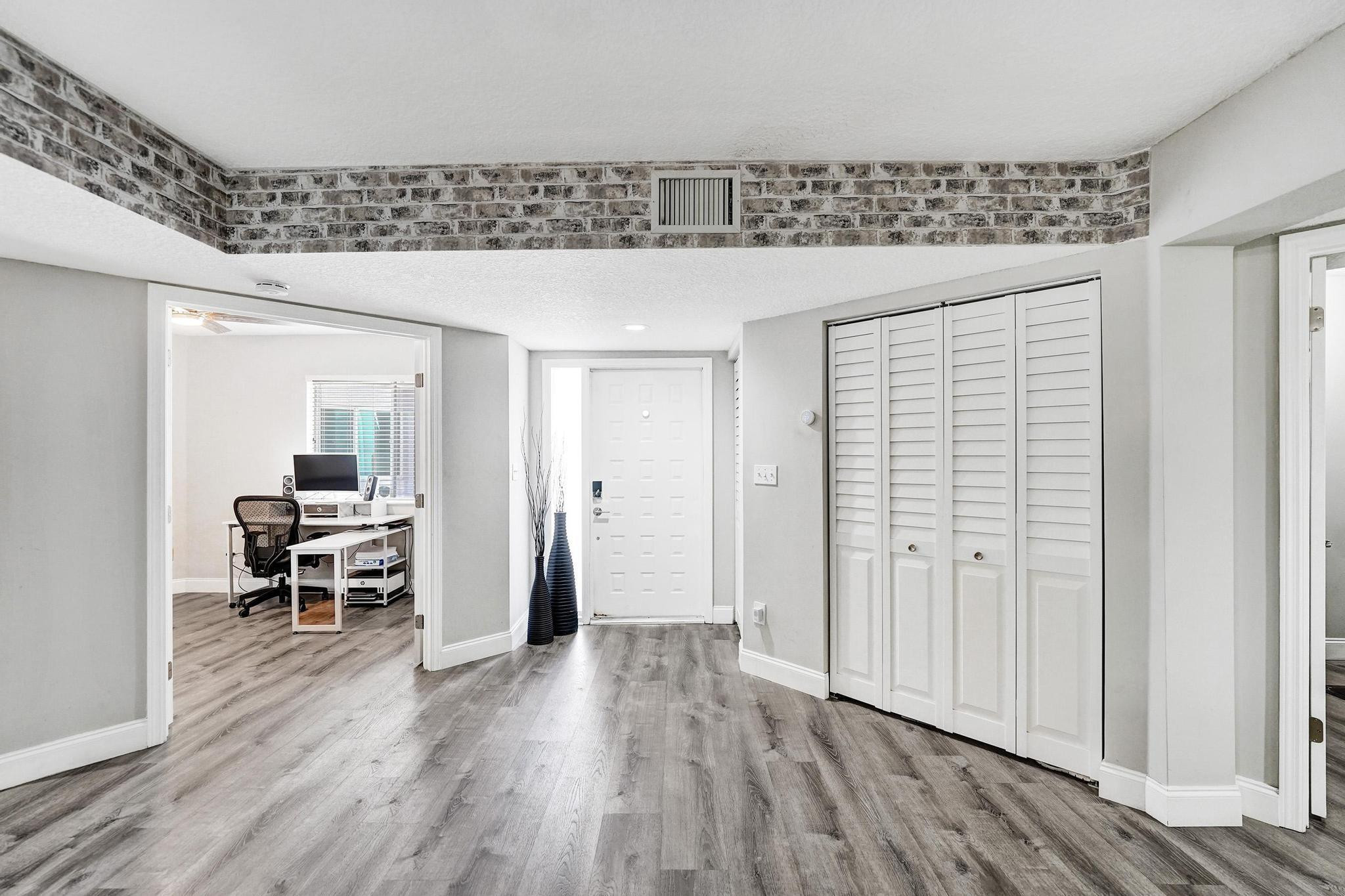 PARC COURT - Residential