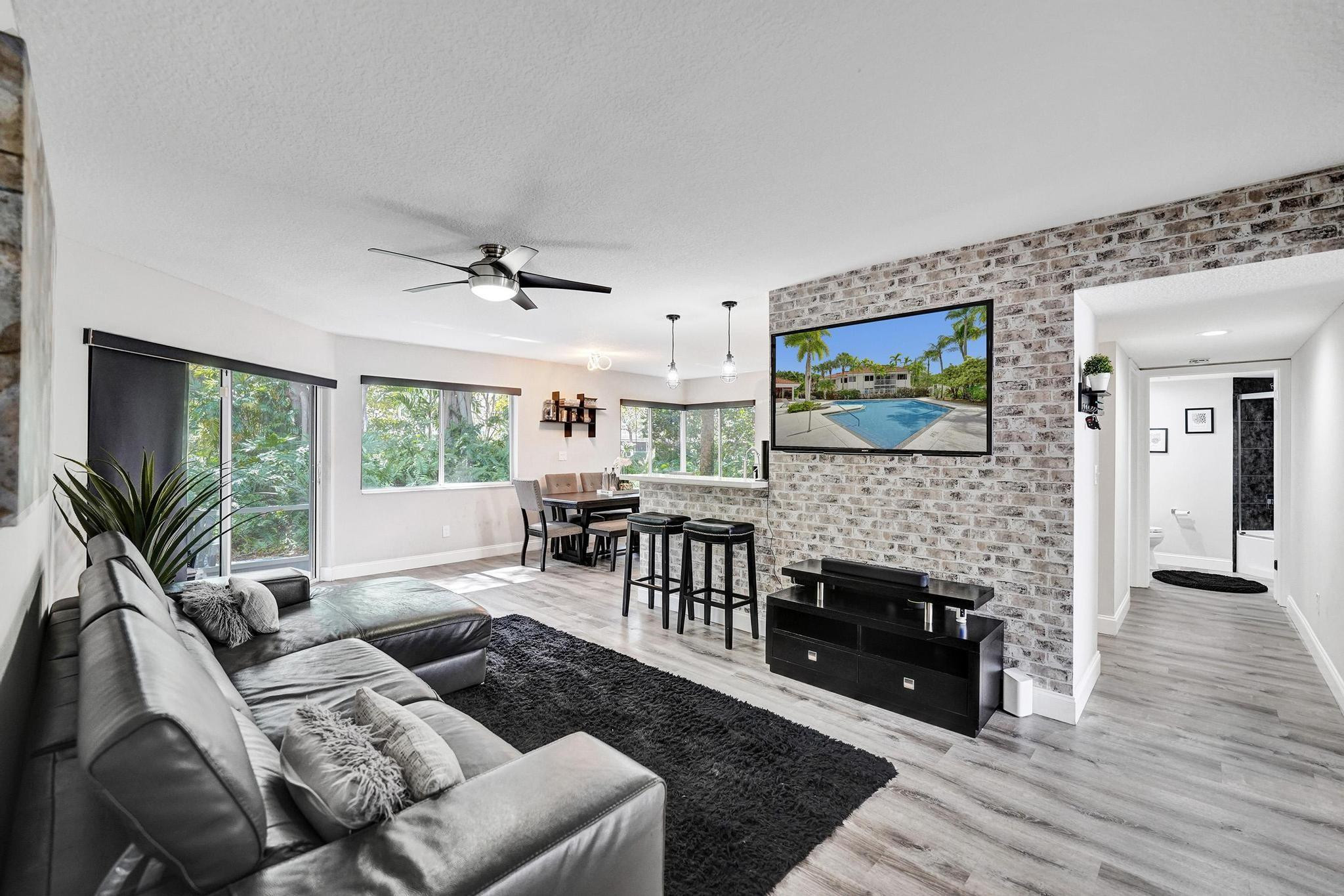 PARC COURT - Residential