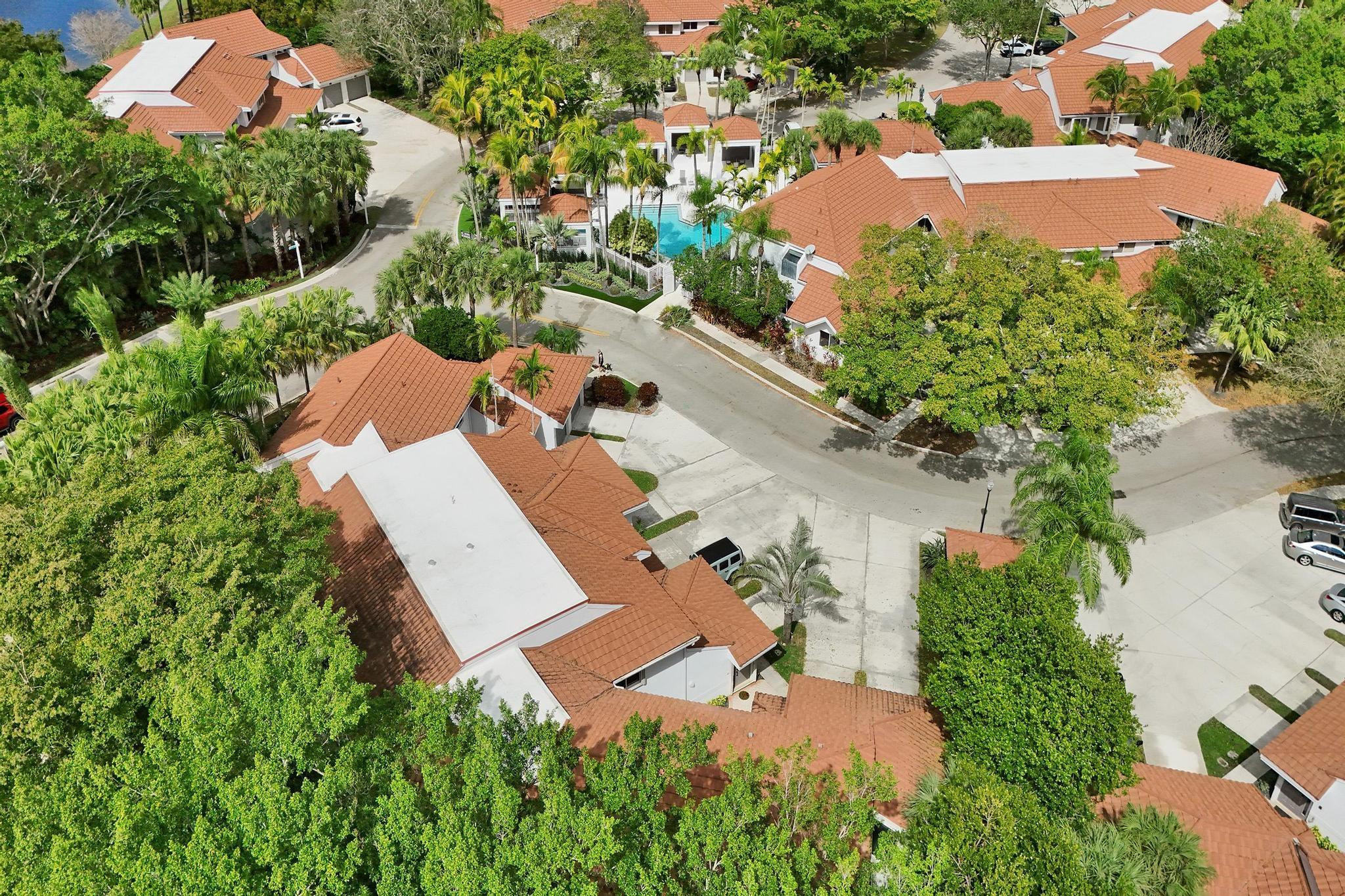 PARC COURT - Residential