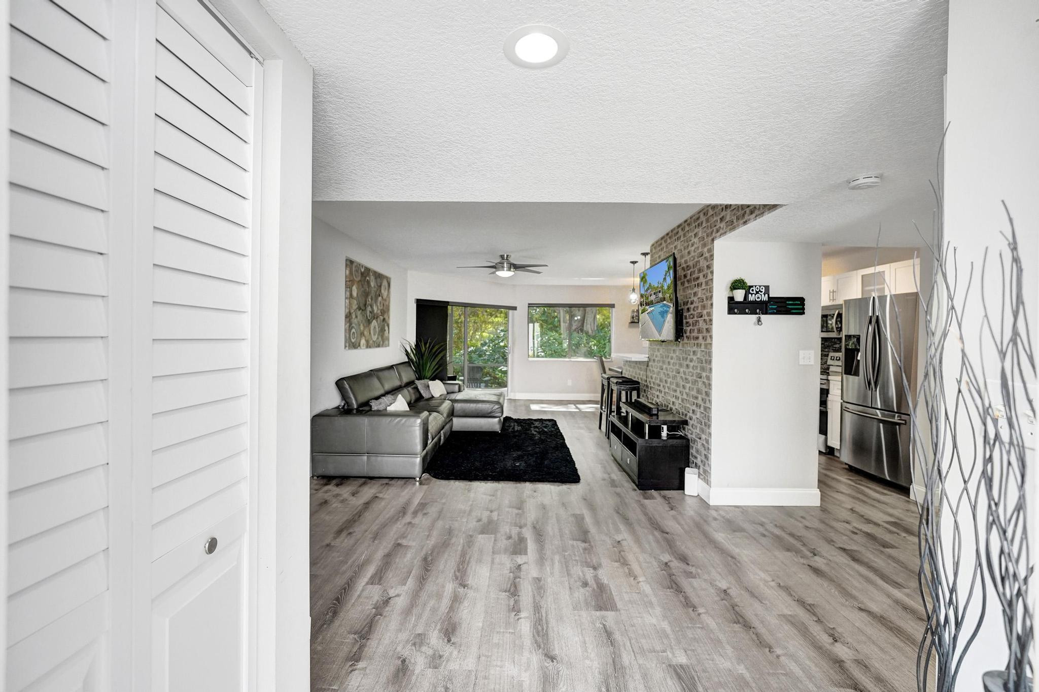 PARC COURT - Residential