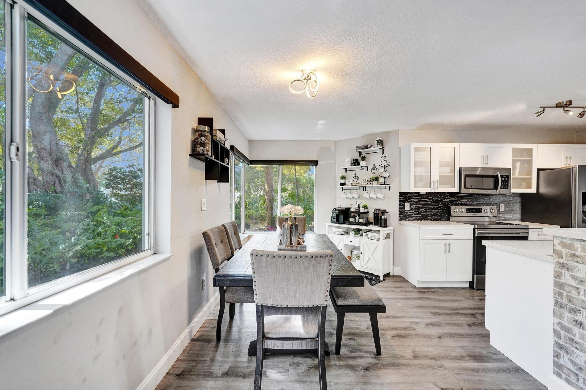 PARC COURT - Residential