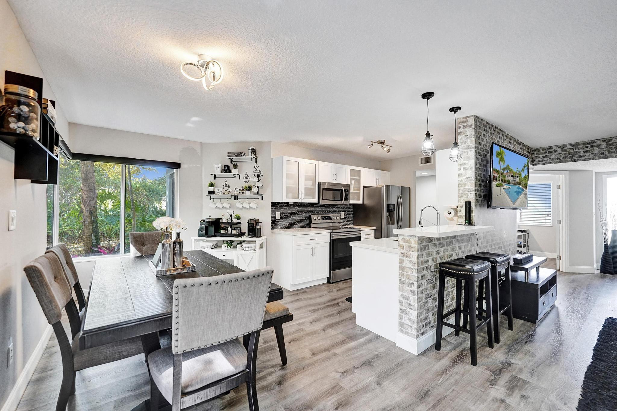 PARC COURT - Residential