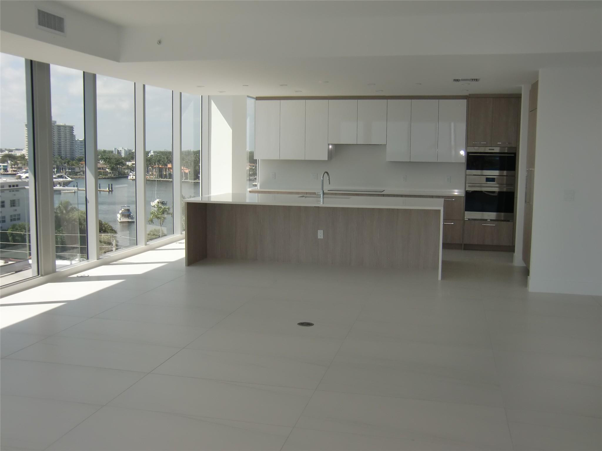 SELENE OCEANFRONT RESIDEN - Residential