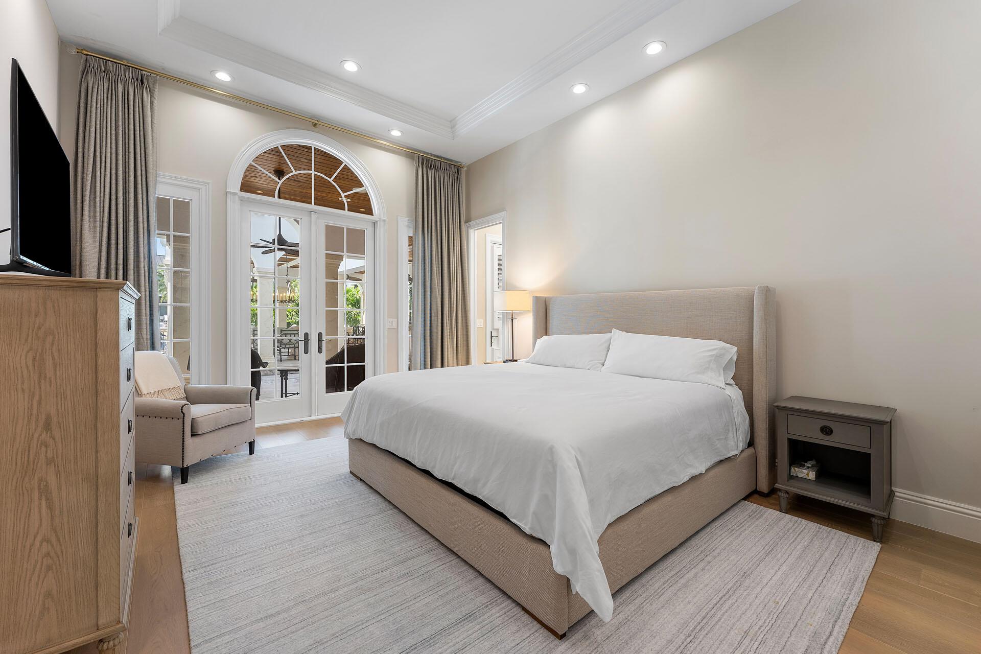 ROYAL PALM YACHT & COUNTR - Residential