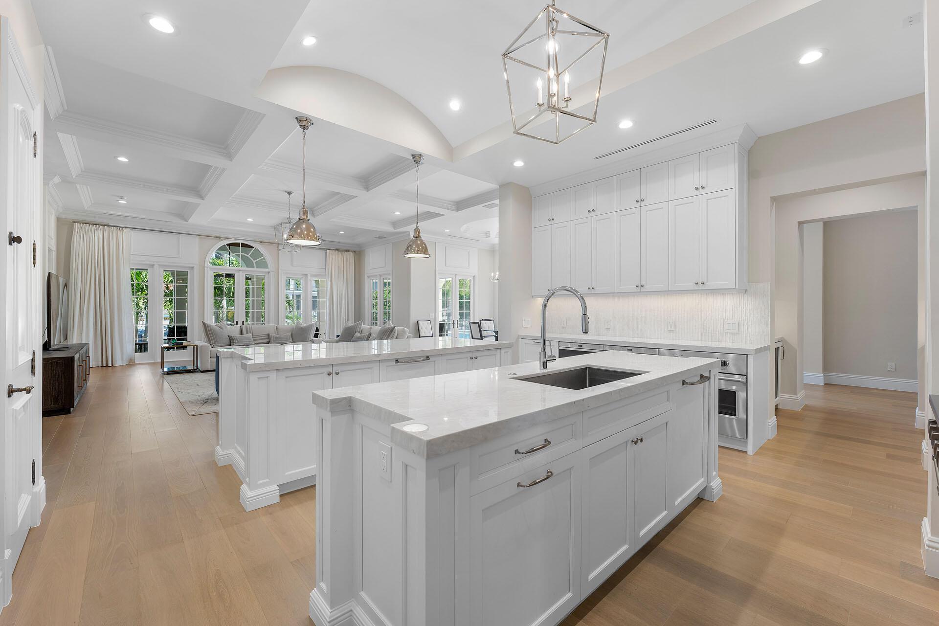 ROYAL PALM YACHT & COUNTR - Residential